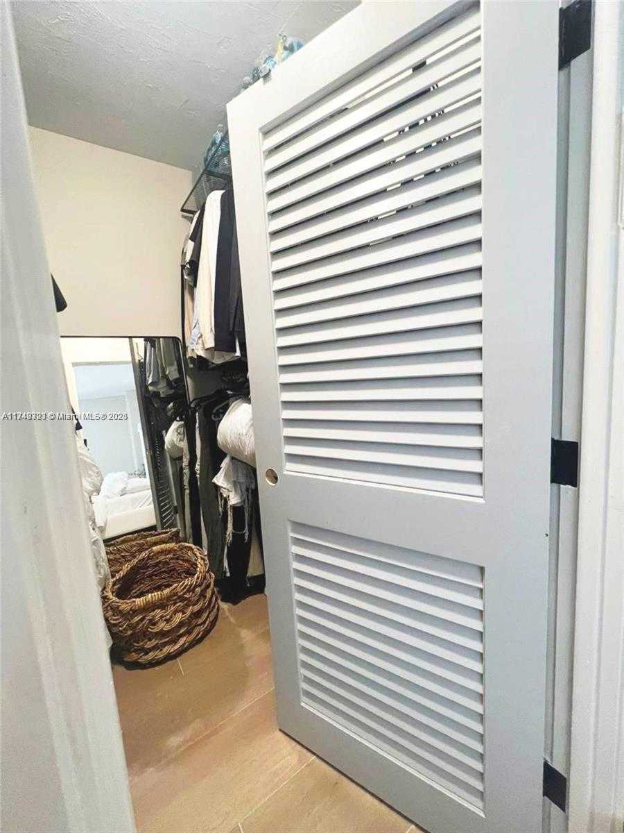 Small Image of 10185 COLLINS AVE #323, Bal Harbour Number 14