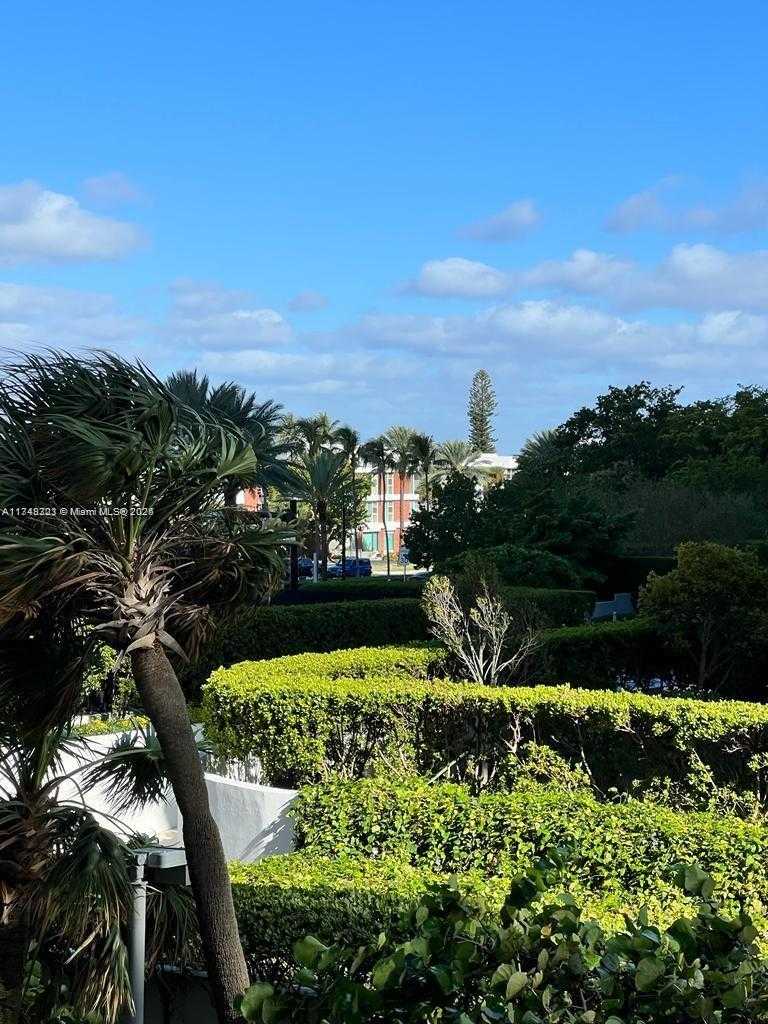 Small Image of 10185 COLLINS AVE #323, Bal Harbour Number 2