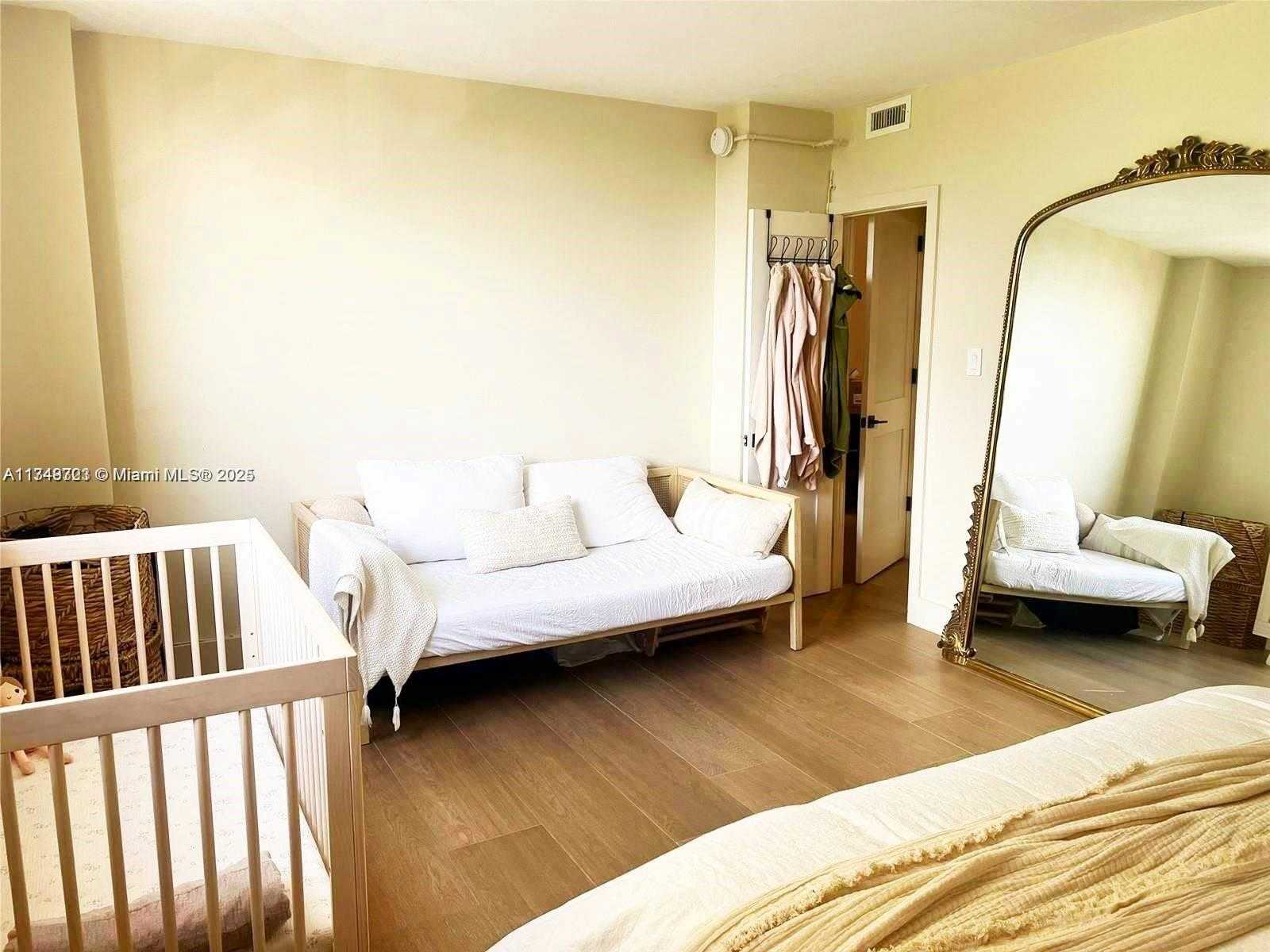 Small Image of 10185 COLLINS AVE #323, Bal Harbour Number 3