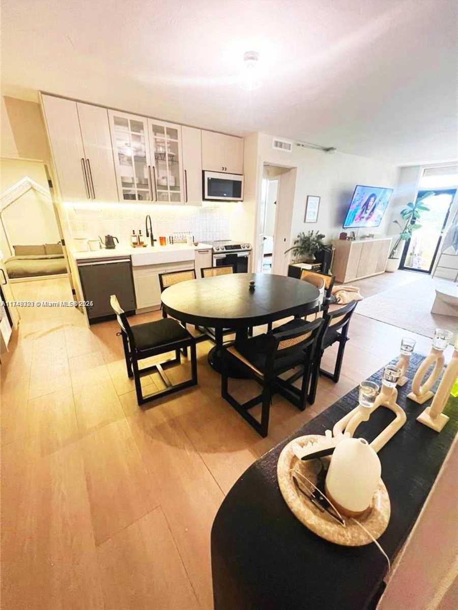 Small Image of 10185 COLLINS AVE #323, Bal Harbour Number 5