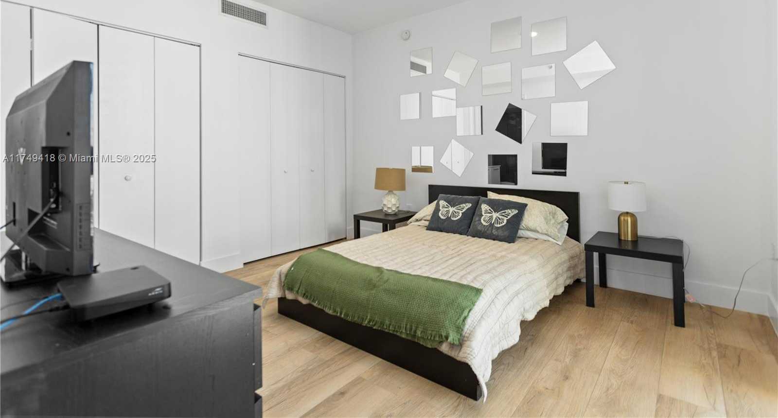 Small Image of 92 SOUTH WEST 3RD ST #3406, Miami Number 16