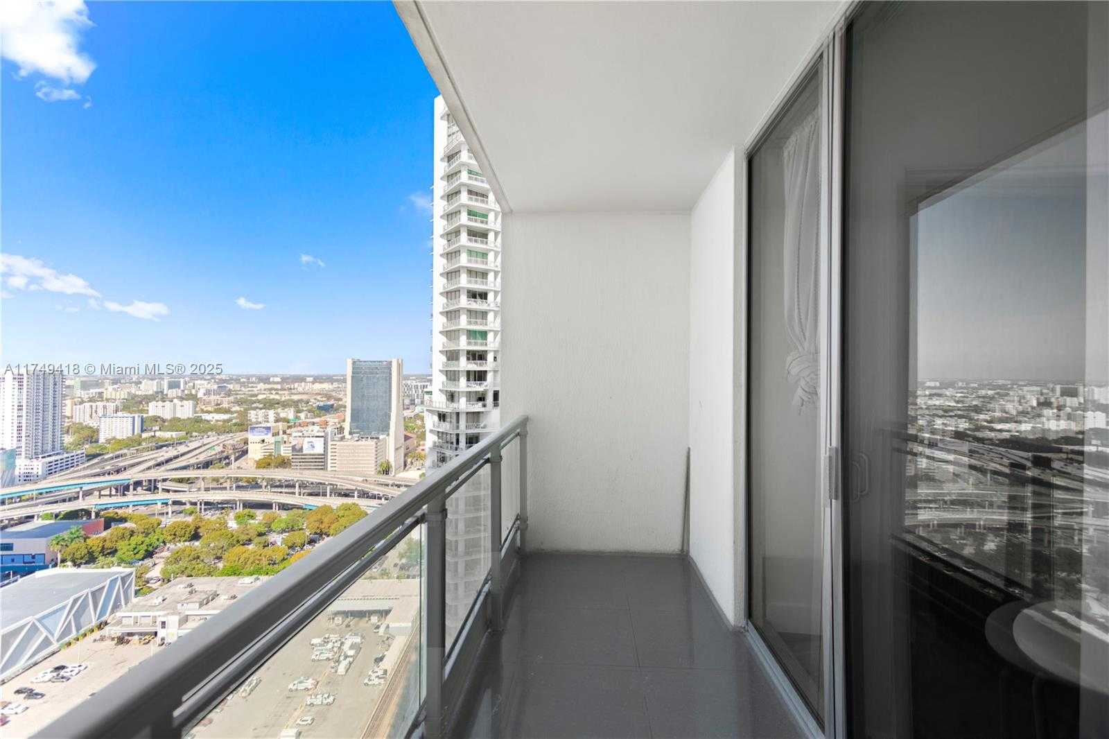 Small Image of 92 SOUTH WEST 3RD ST #3406, Miami Number 24