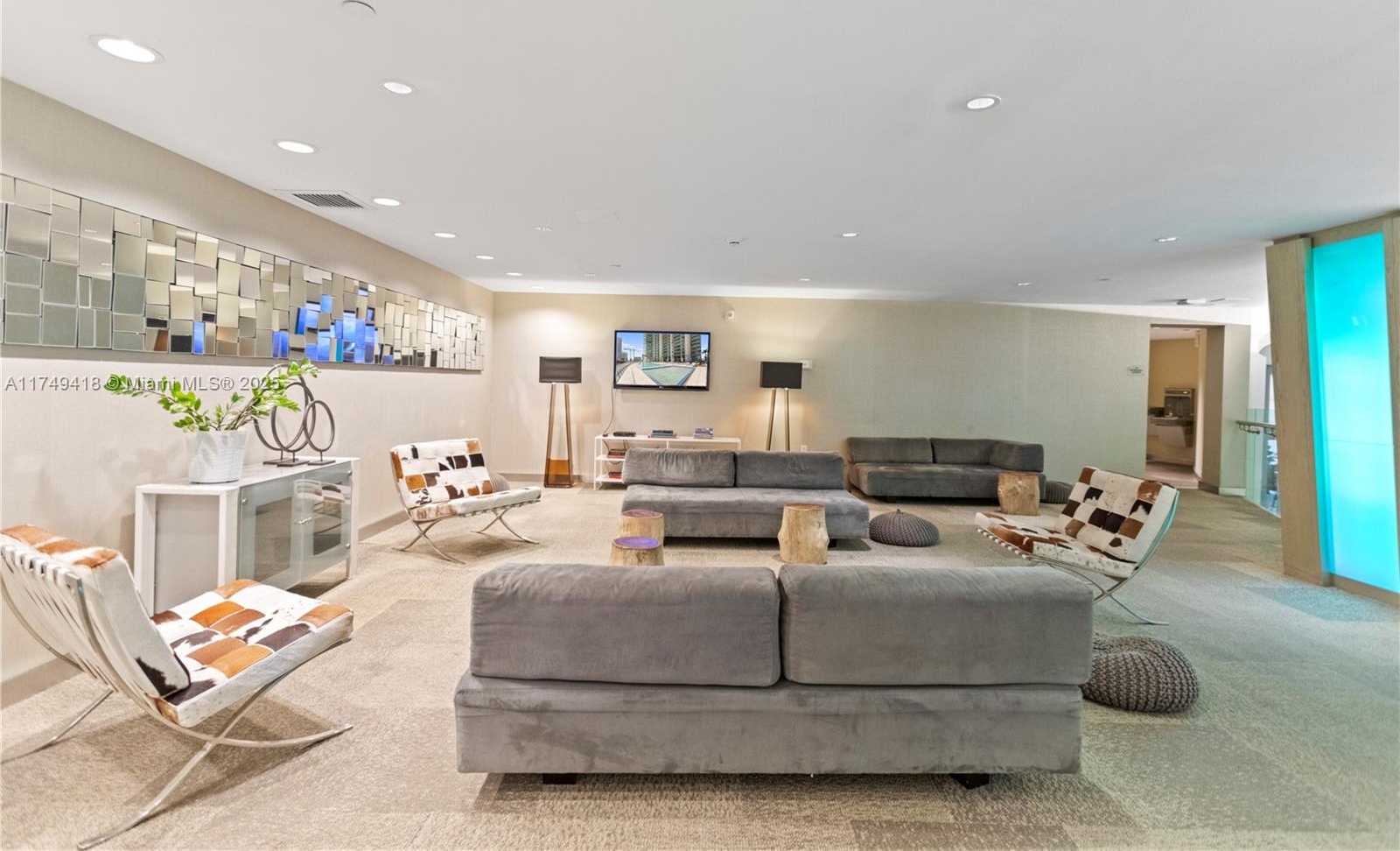 Small Image of 92 SOUTH WEST 3RD ST #3406, Miami Number 36
