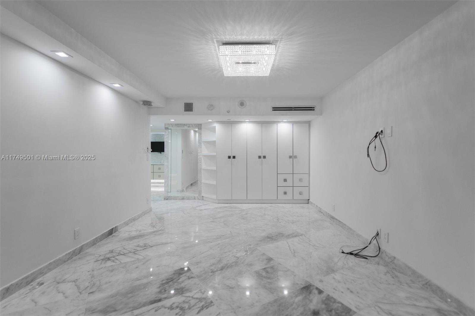 Small Image of 19195 NORTH EAST 36TH CT #2707, Aventura Number 12