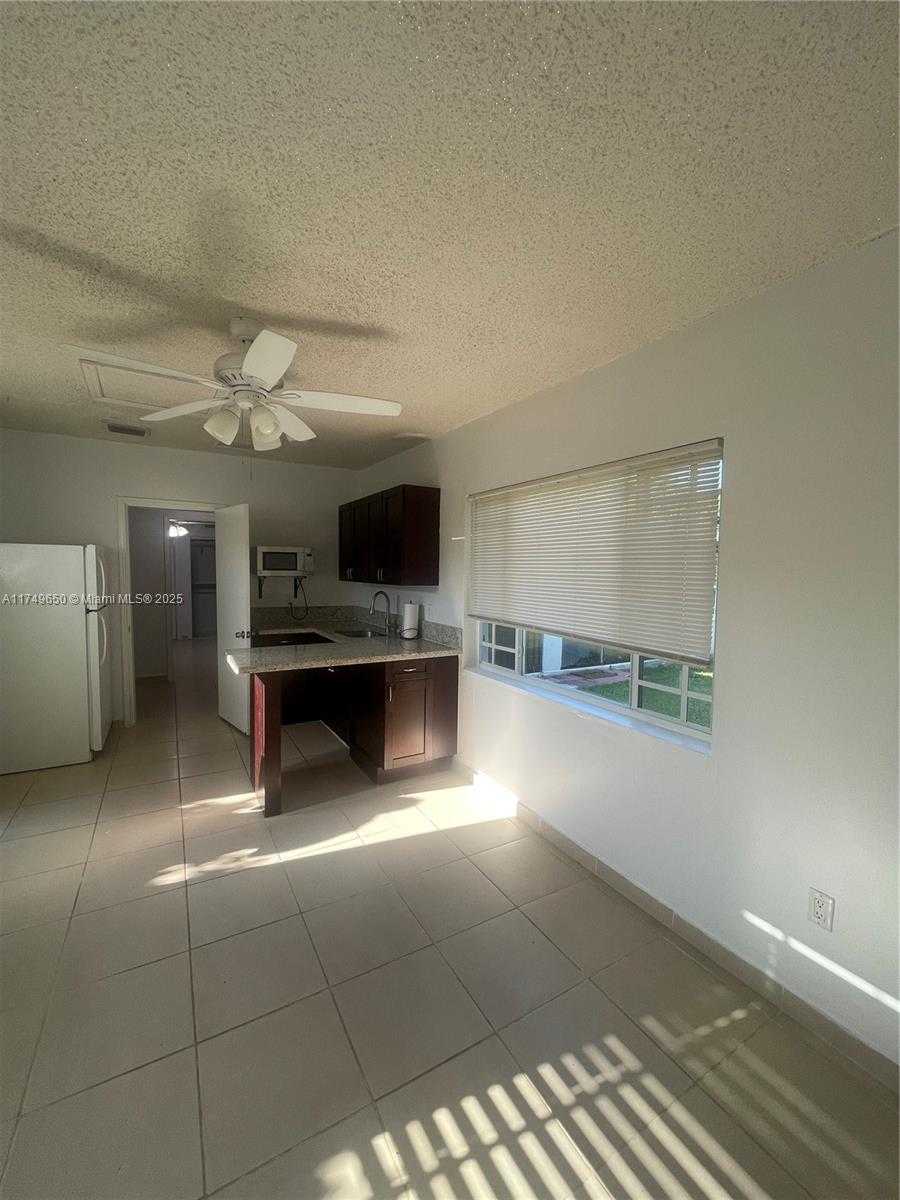 Small Image of 7420 SOUTH WEST 31ST ST #7420, Miami Number 10