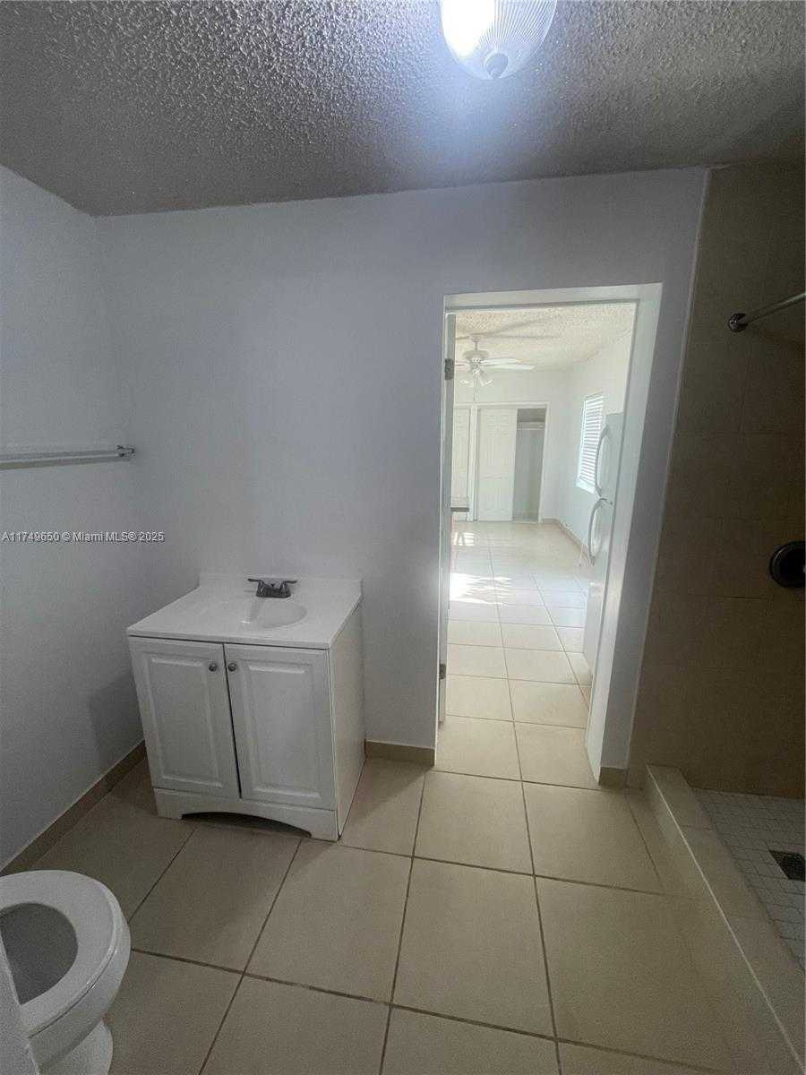 Small Image of 7420 SOUTH WEST 31ST ST #7420, Miami Number 4