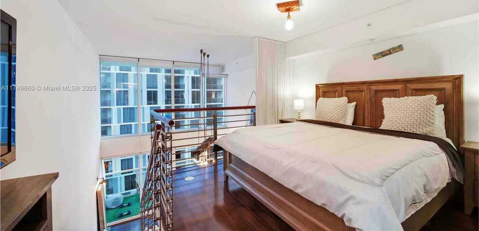 Small Image of 41 SOUTH EAST 5TH ST #704, Miami Number 3