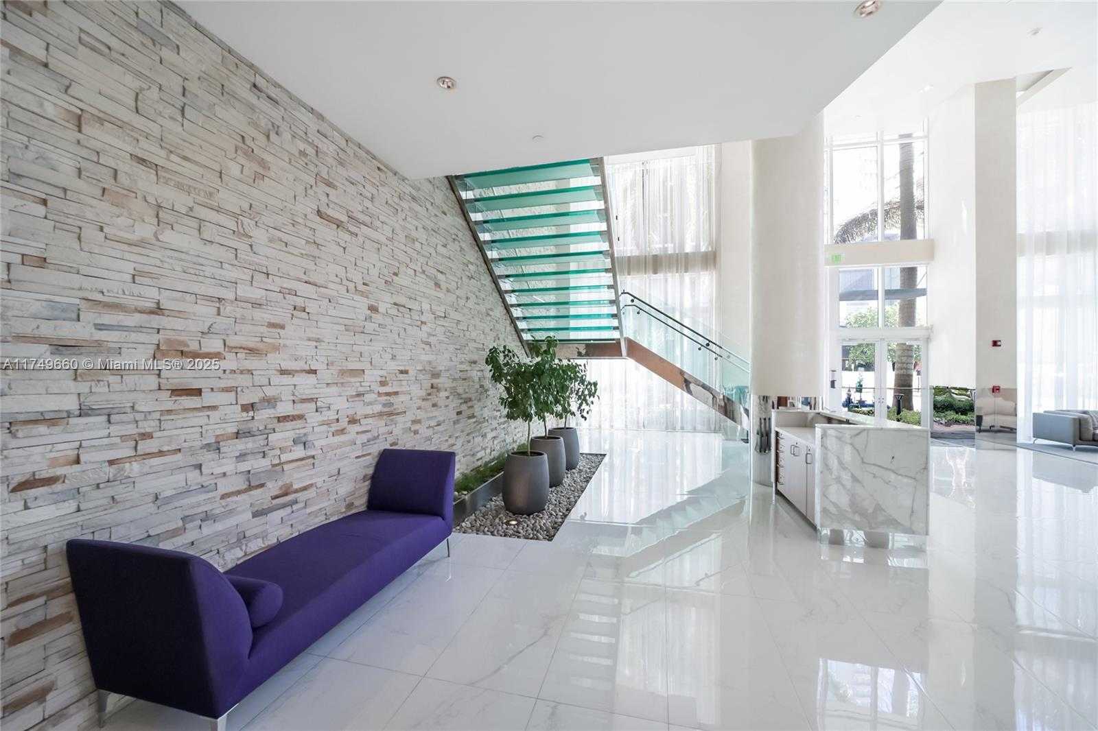Small Image of 41 SOUTH EAST 5TH ST #704, Miami Number 8