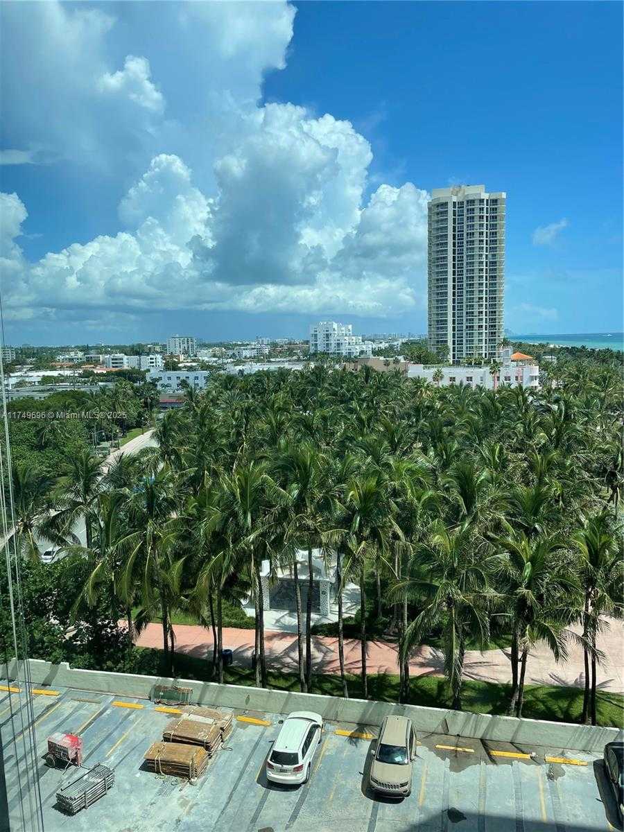 Small Image of 7135 COLLINS AVE #832, Miami Beach Number 5