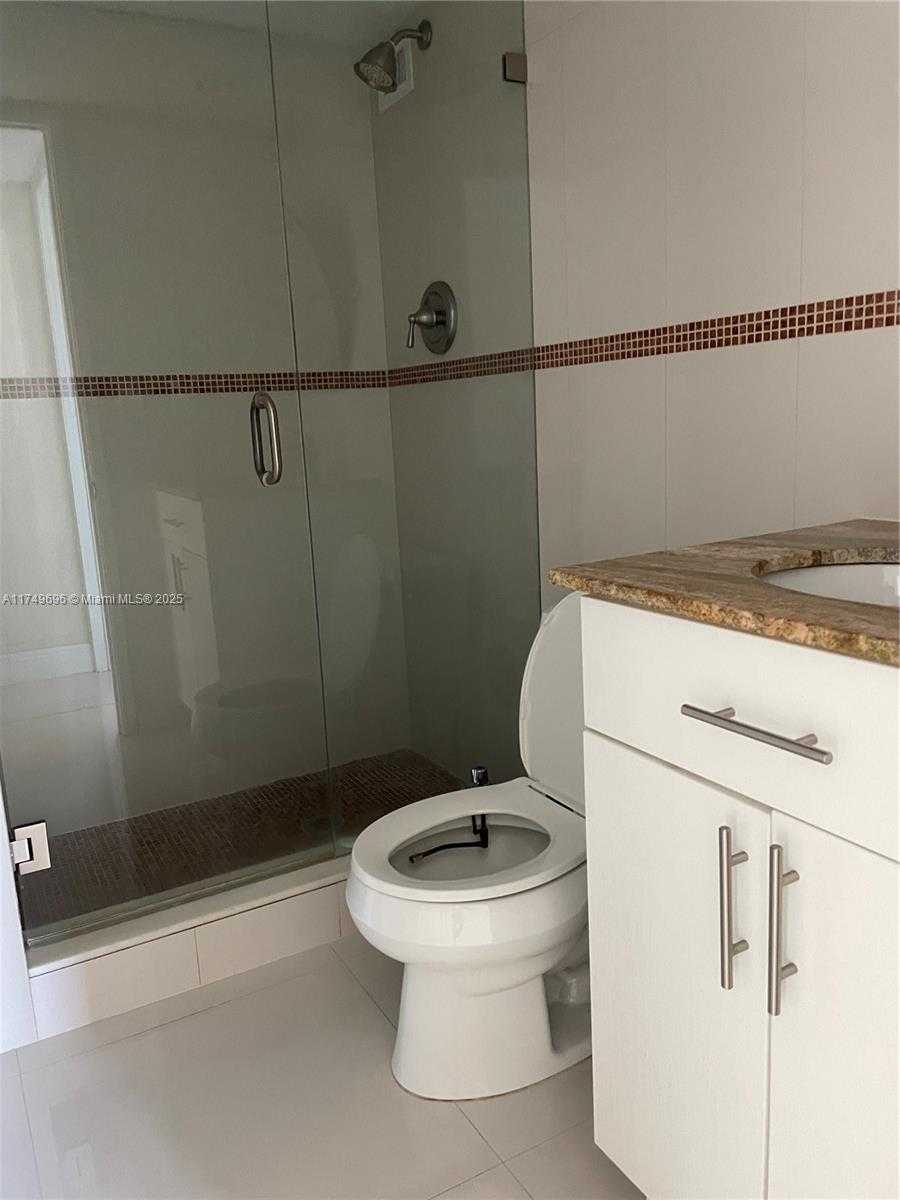 Small Image of 7135 COLLINS AVE #832, Miami Beach Number 9