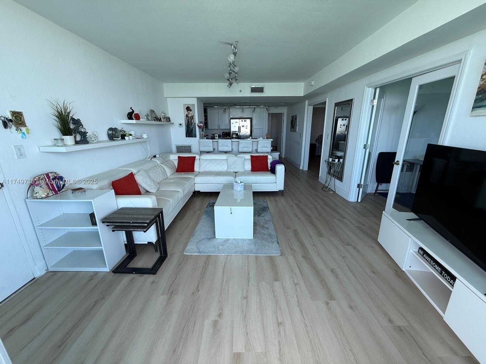Small Image of 7501 EAST TREASURE DR #9EF, North Bay Village Number 5