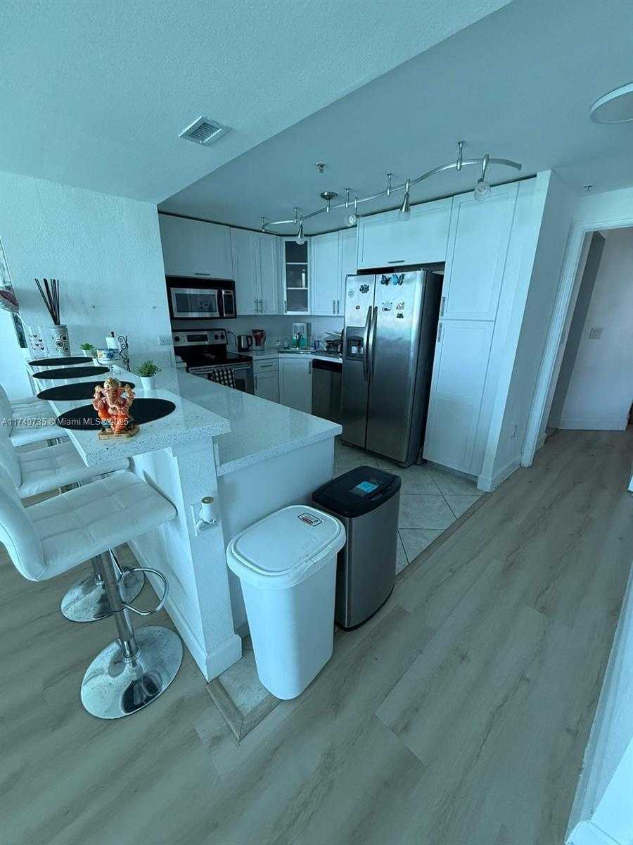 Small Image of 7501 EAST TREASURE DR #9EF, North Bay Village Number 8