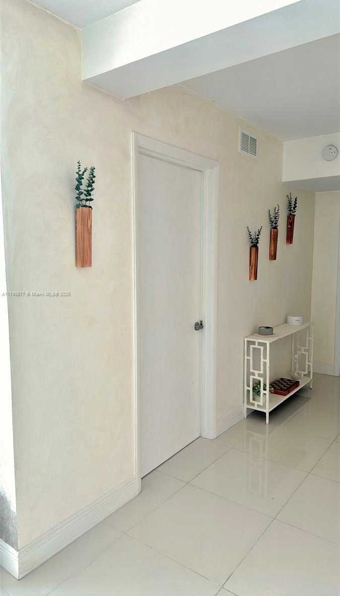 Small Image of 1861 NORTH WEST S RIVER DR #2609, Miami Number 15