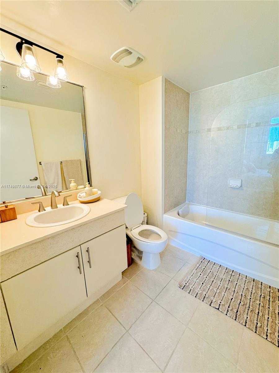 Small Image of 1861 NORTH WEST S RIVER DR #2609, Miami Number 18