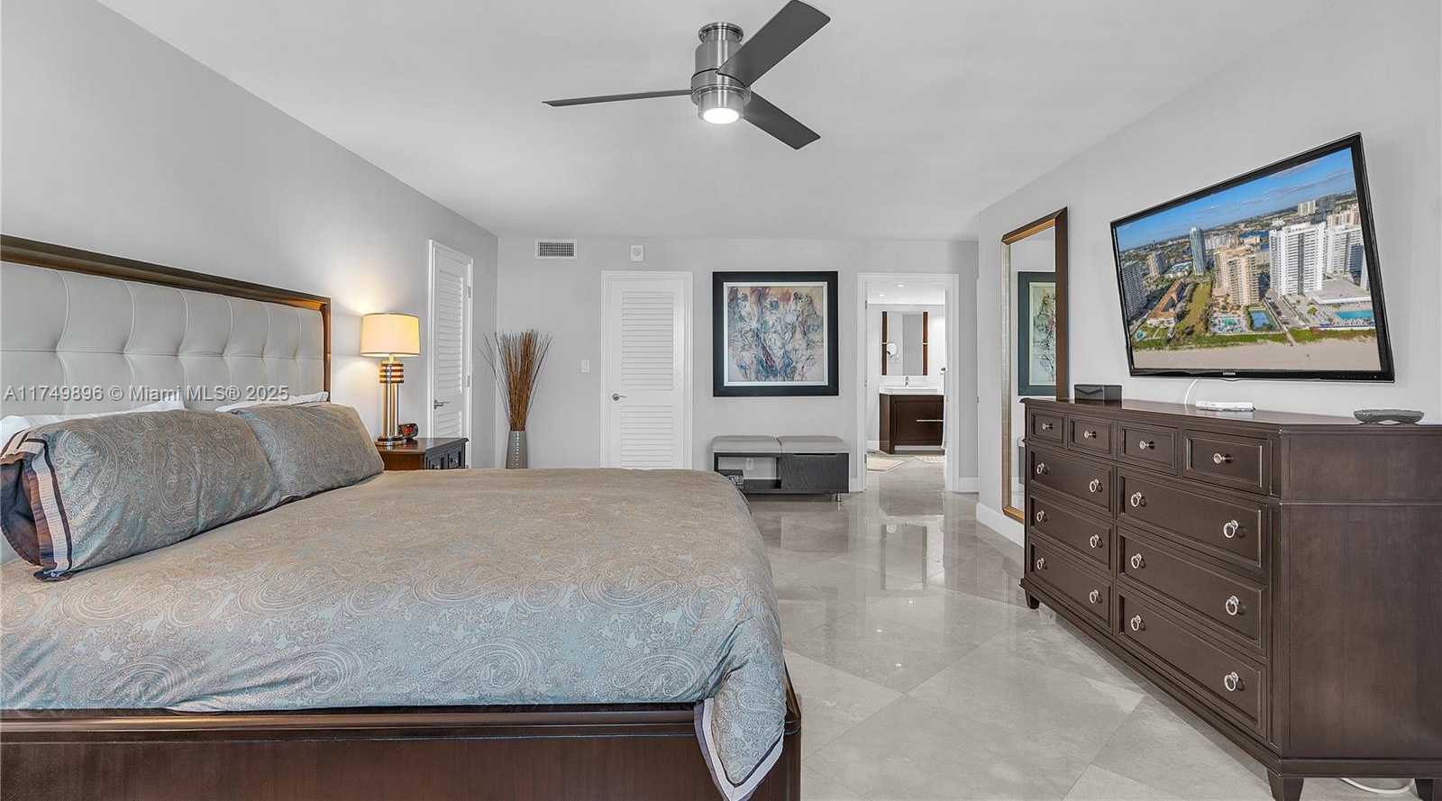 Small Image of 1920 S Ocean Dr, Hallandale Beach, FL 33009, USA Number 31
