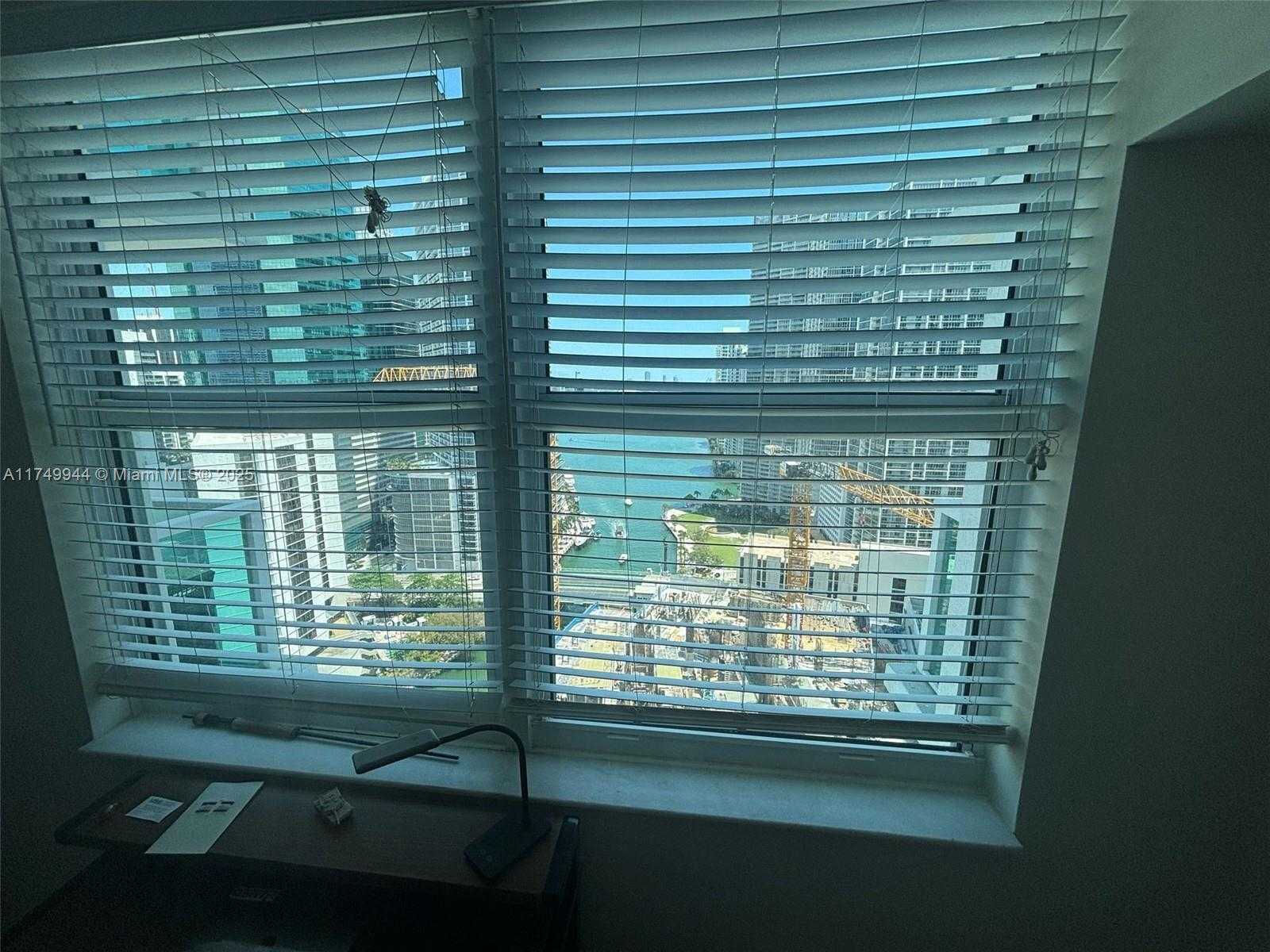 Small Image of 31 SOUTH EAST 5TH ST #3208, Miami Number 4