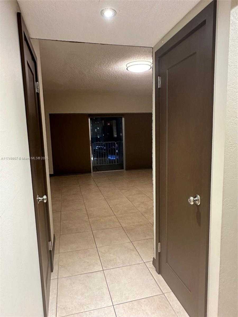 Small Image of 1965 SOUTH OCEAN DR #11J, Hallandale Beach Number 10