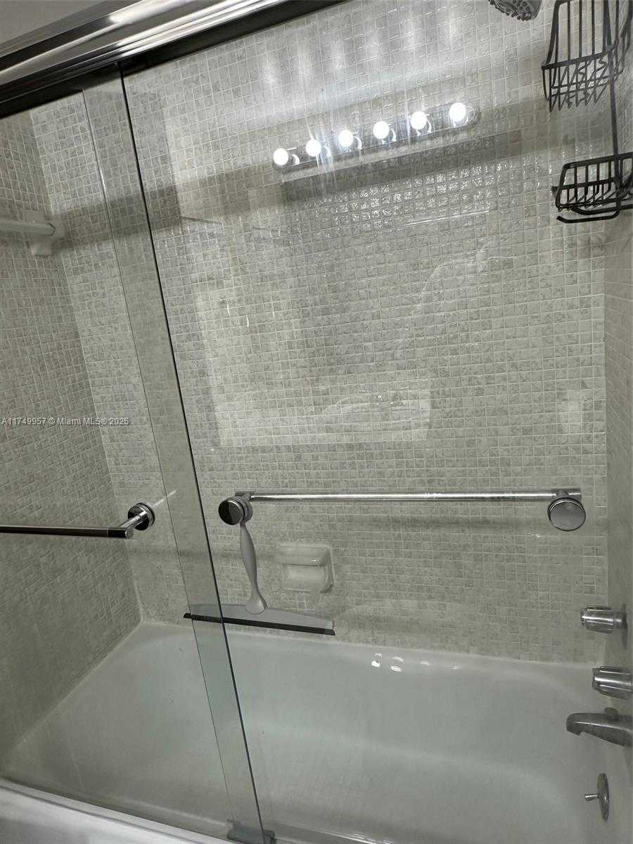 Small Image of 1965 SOUTH OCEAN DR #11J, Hallandale Beach Number 12