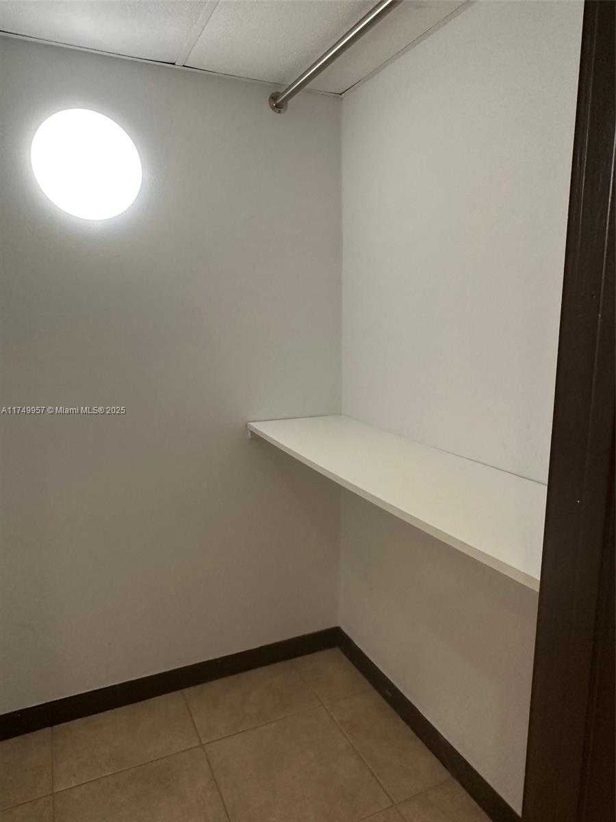 Small Image of 1965 SOUTH OCEAN DR #11J, Hallandale Beach Number 17