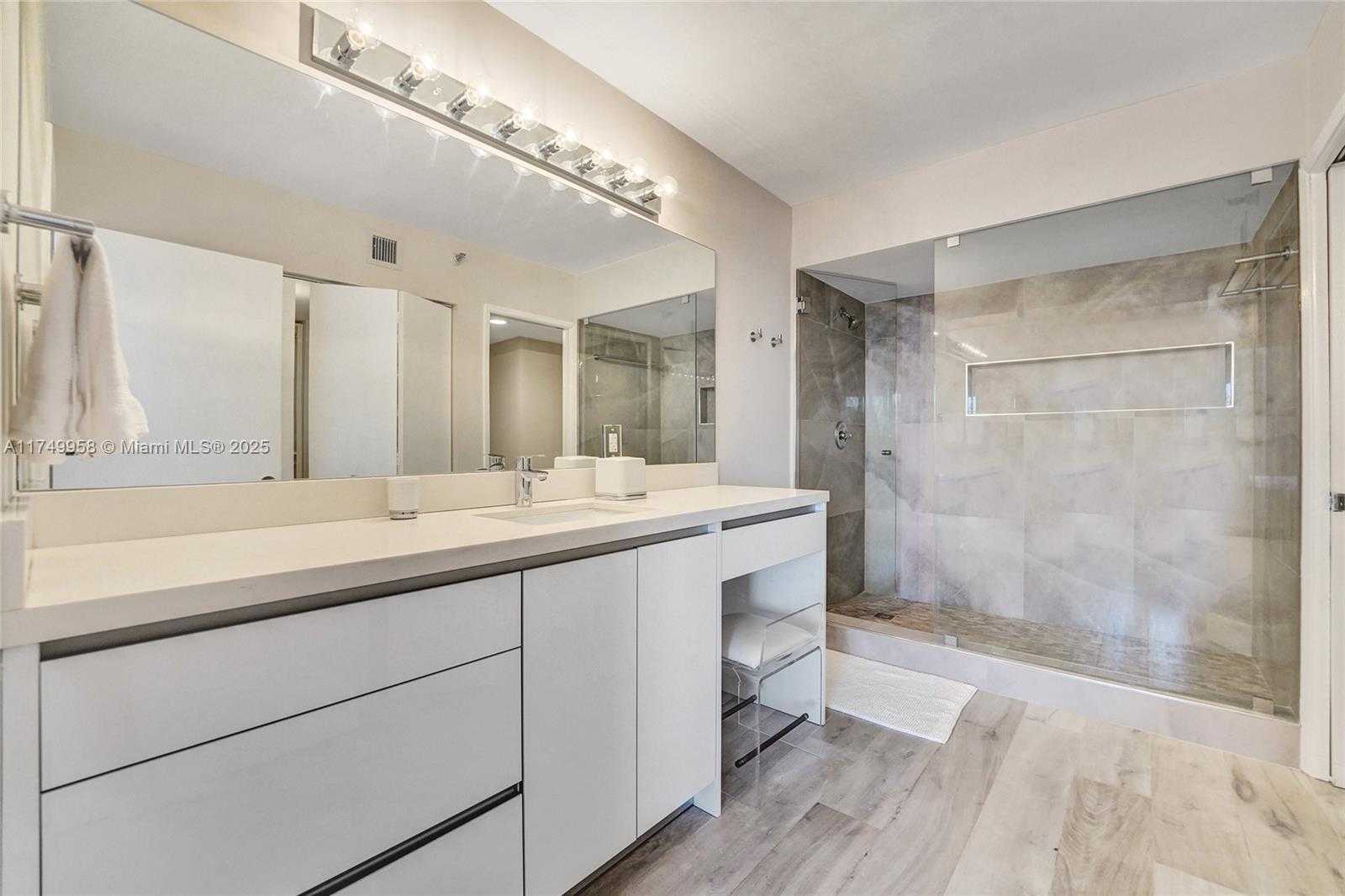 Small Image of 19101 NORTH EAST 36TH CT #3002, Aventura Number 25