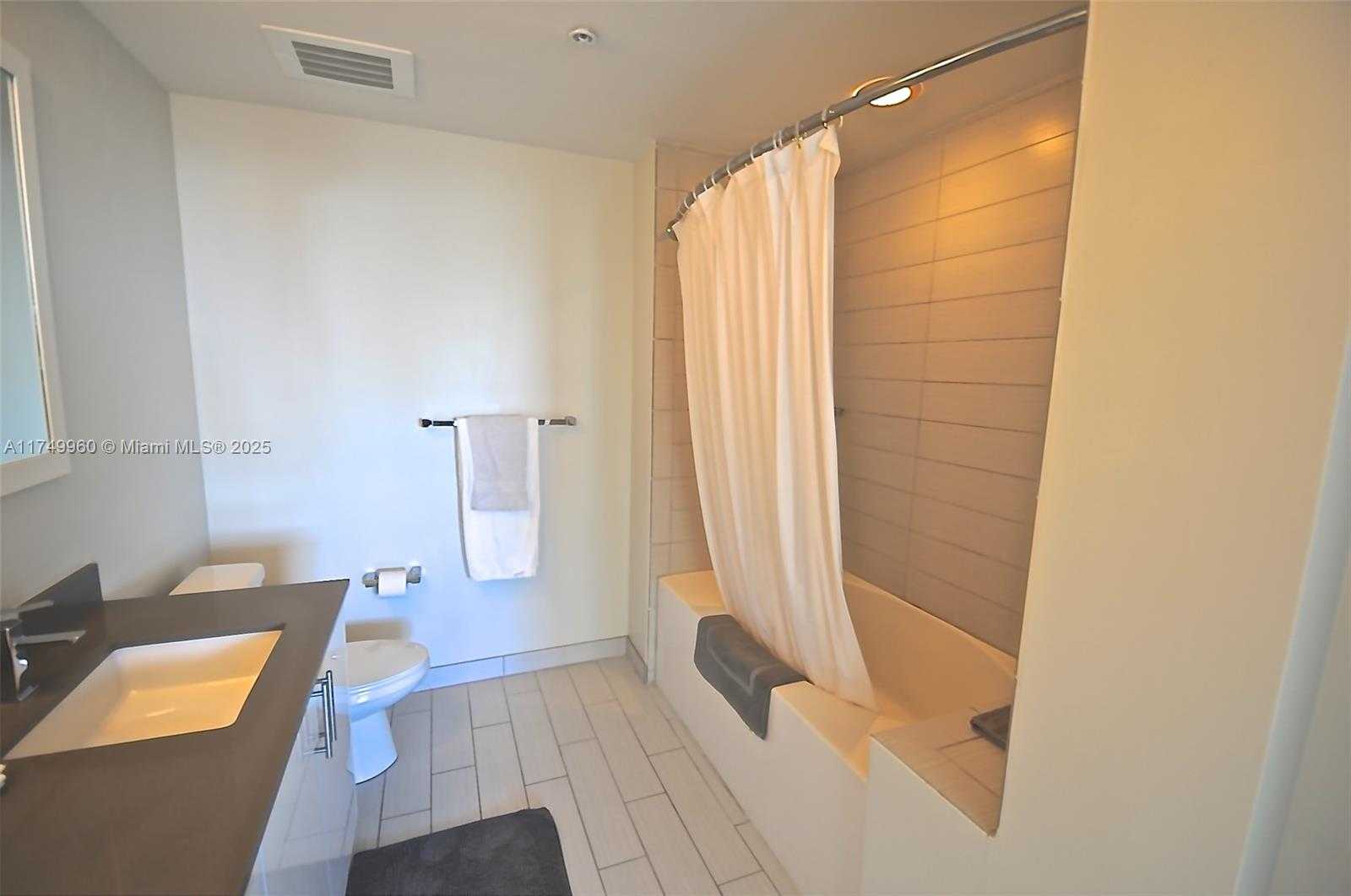Small Image of 999 SOUTH WEST 1ST AVE #2802, Miami Number 11