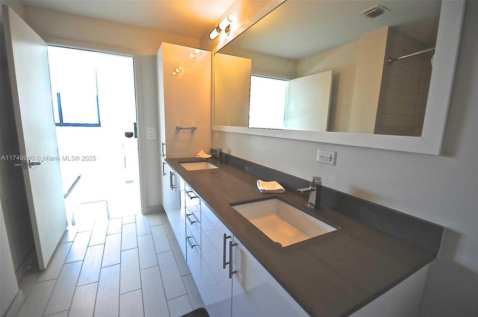 Small Image of 999 SOUTH WEST 1ST AVE #2802, Miami Number 12