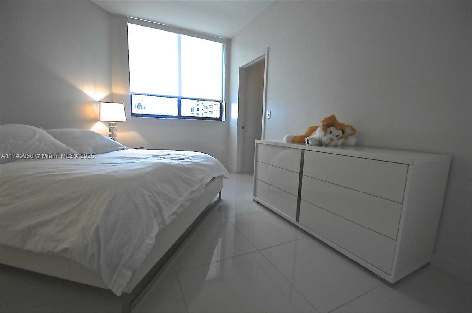 Small Image of 999 SOUTH WEST 1ST AVE #2802, Miami Number 15