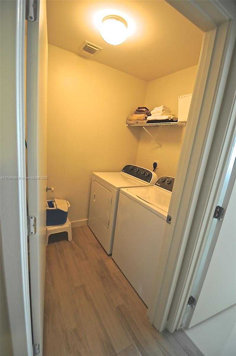 Small Image of 999 SOUTH WEST 1ST AVE #2802, Miami Number 19