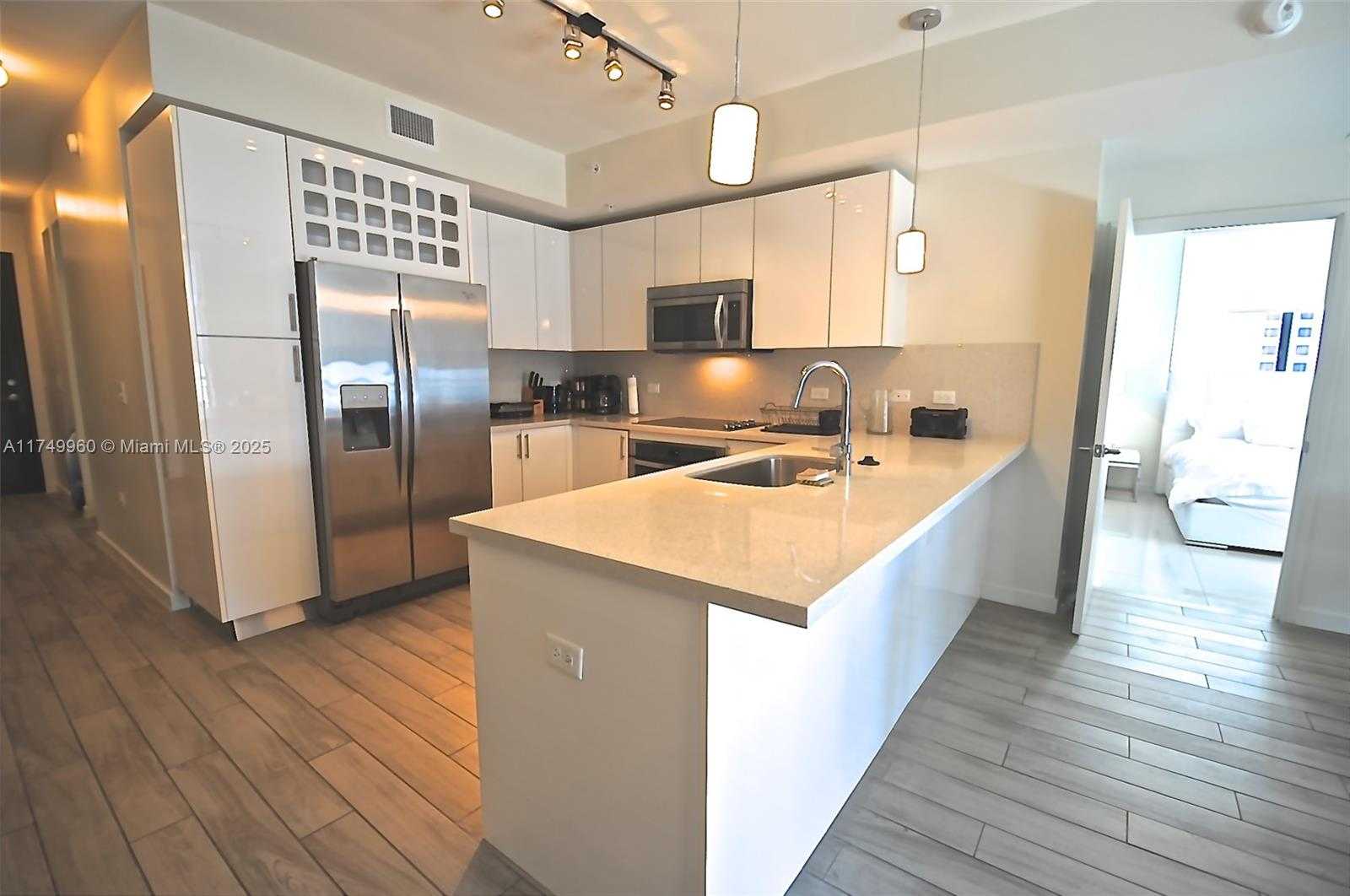 Small Image of 999 SOUTH WEST 1ST AVE #2802, Miami Number 2