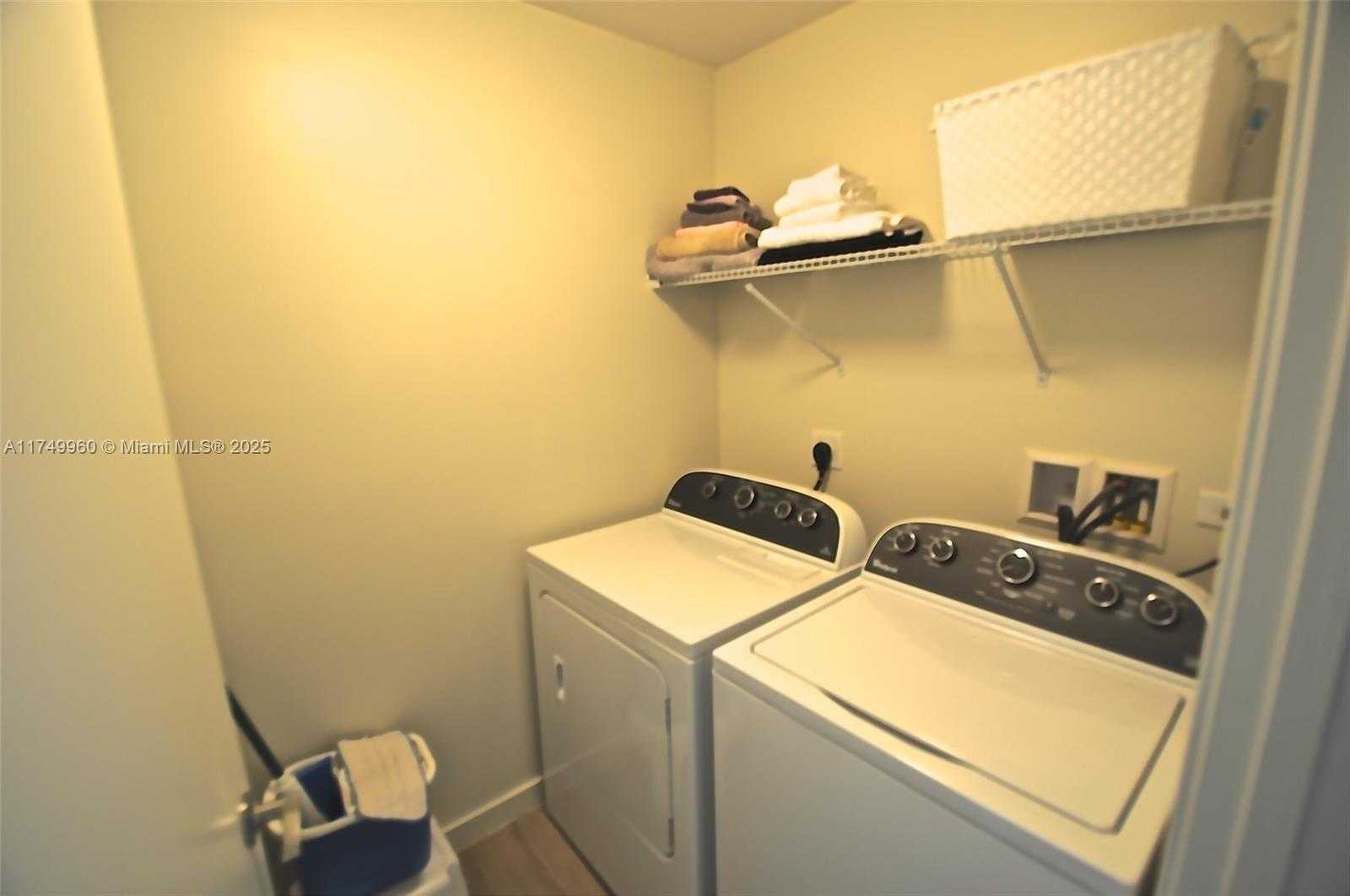 Small Image of 999 SOUTH WEST 1ST AVE #2802, Miami Number 20