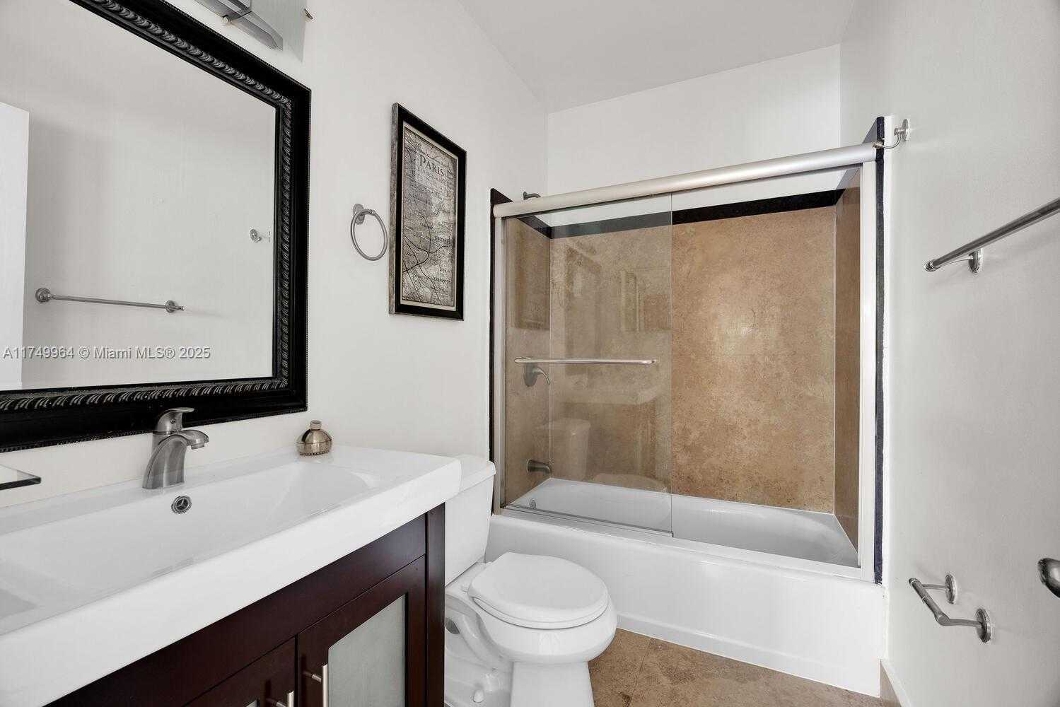 Small Image of 940 SEVILLA AVE #206, Coral Gables Number 16