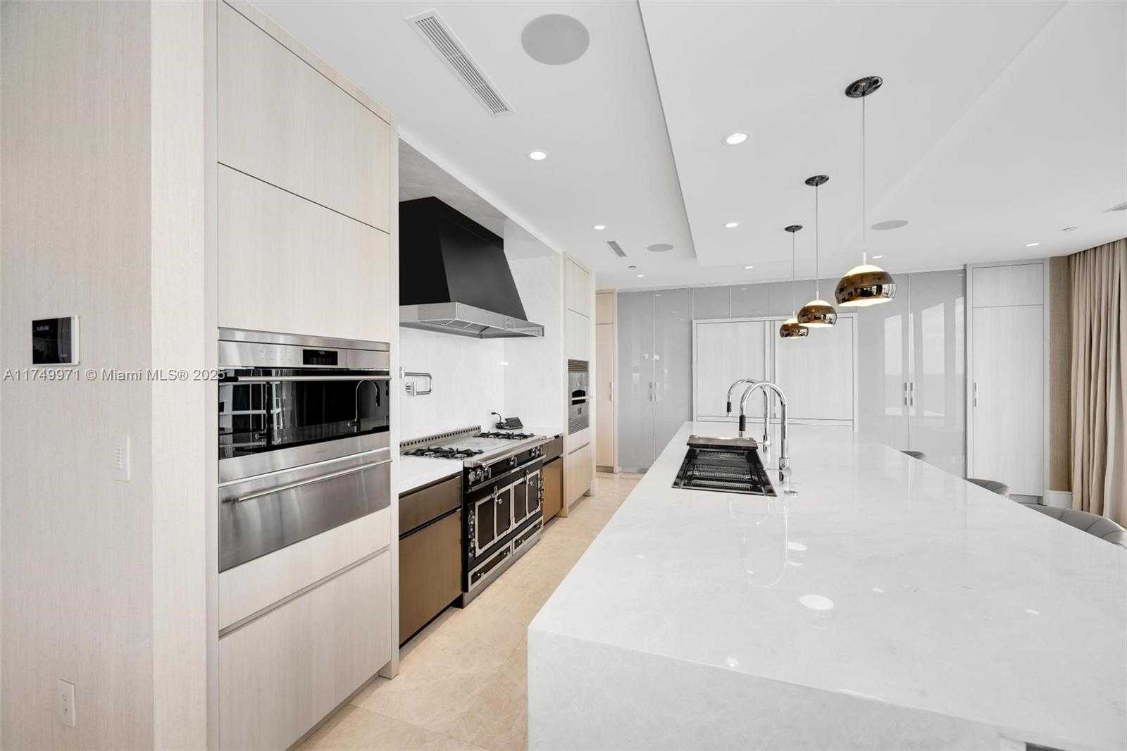 Small Image of 17975 COLLINS AVE #N-1002, Sunny Isles Beach Number 14
