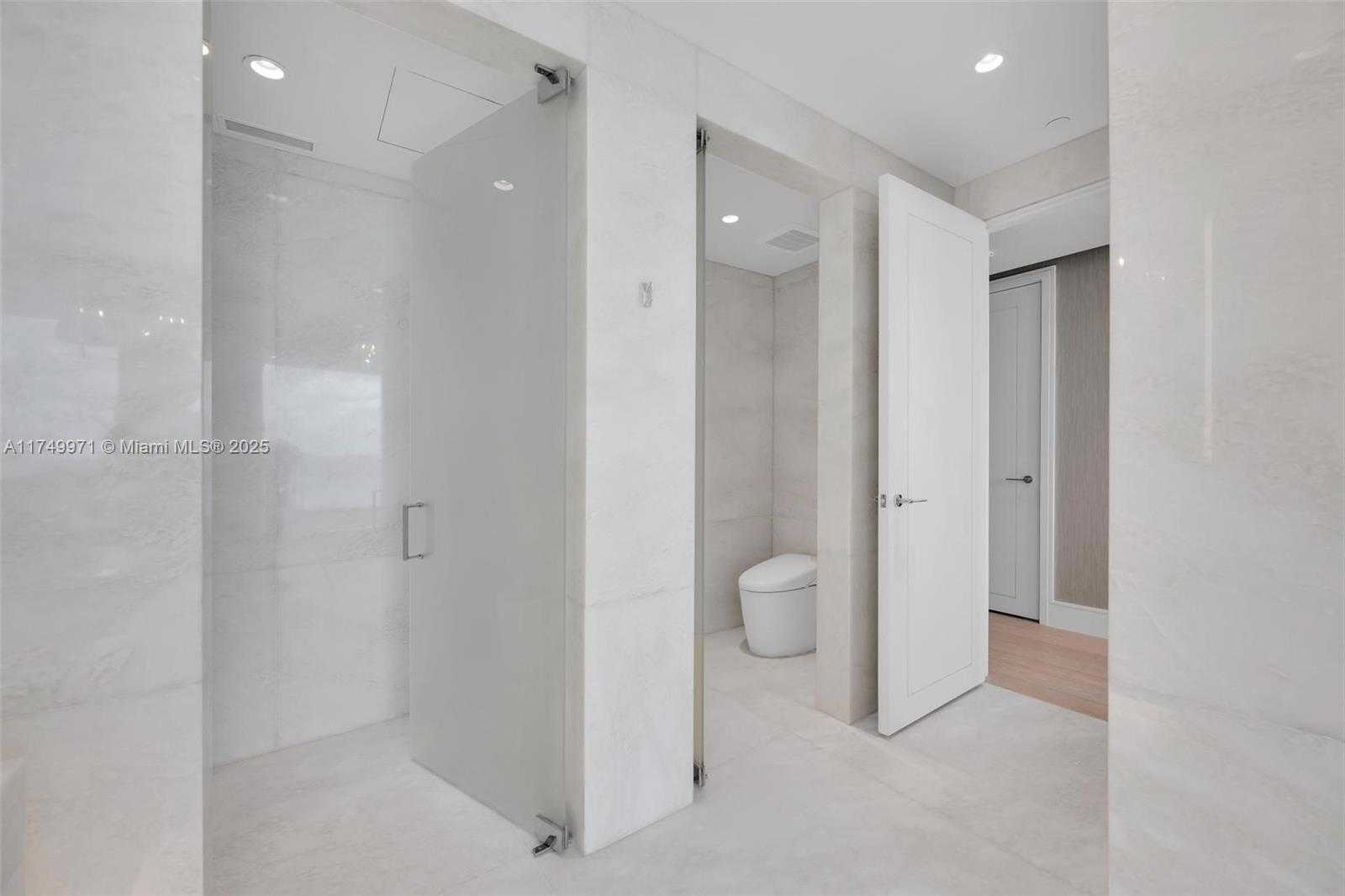 Small Image of 17975 COLLINS AVE #N-1002, Sunny Isles Beach Number 32