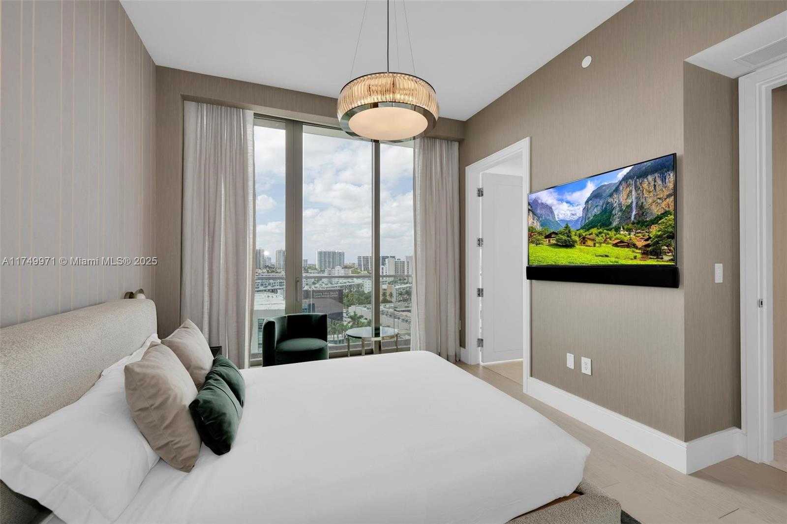 Small Image of 17975 COLLINS AVE #N-1002, Sunny Isles Beach Number 47