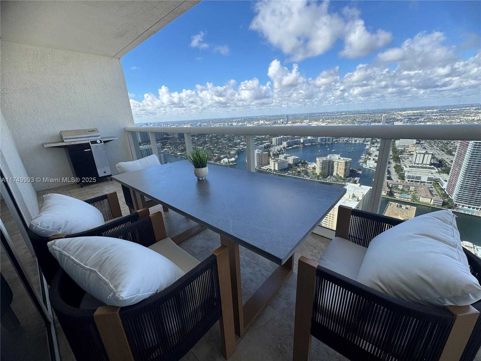 Small Image of 1830 SOUTH OCEAN DR #5008, Hallandale Beach Number 24