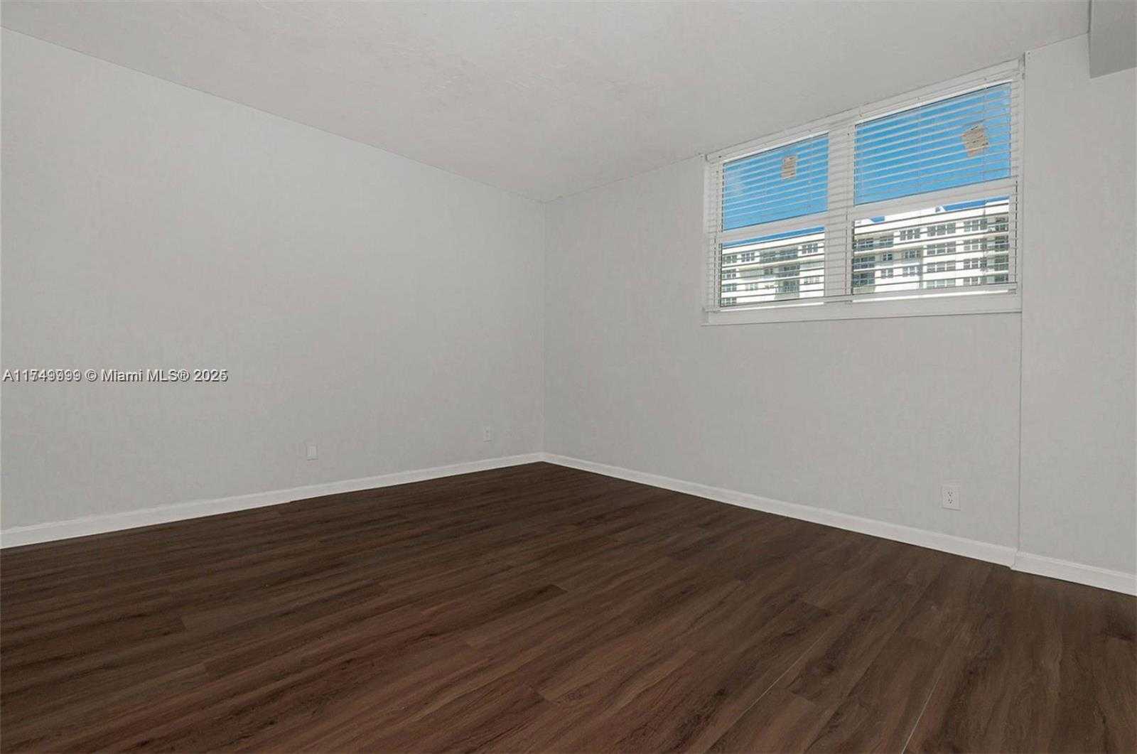 Small Image of 3001 SOUTH OCEAN DR #1001, Hollywood Number 6
