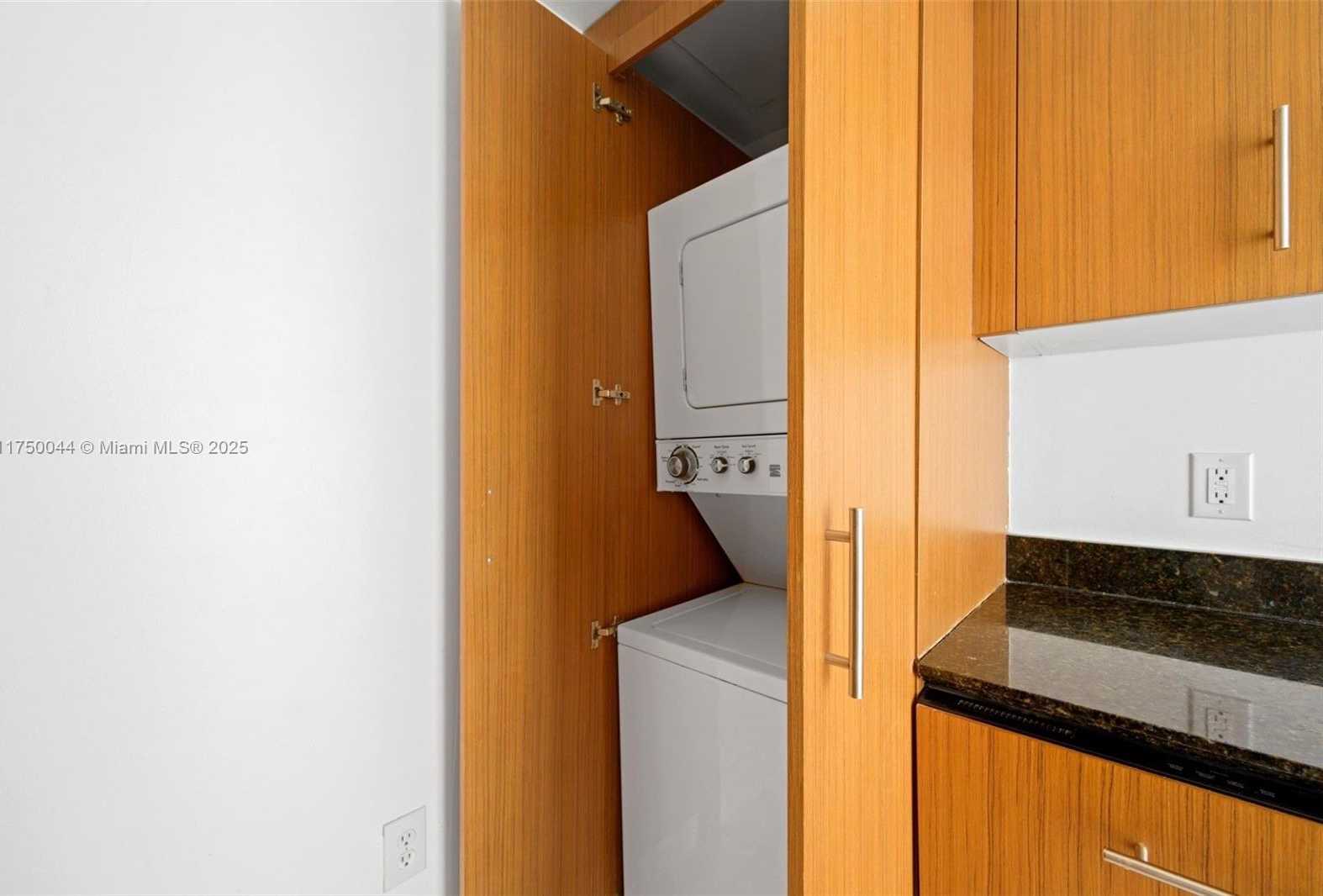 Small Image of 10275 COLLINS AVE #532, Bal Harbour Number 13