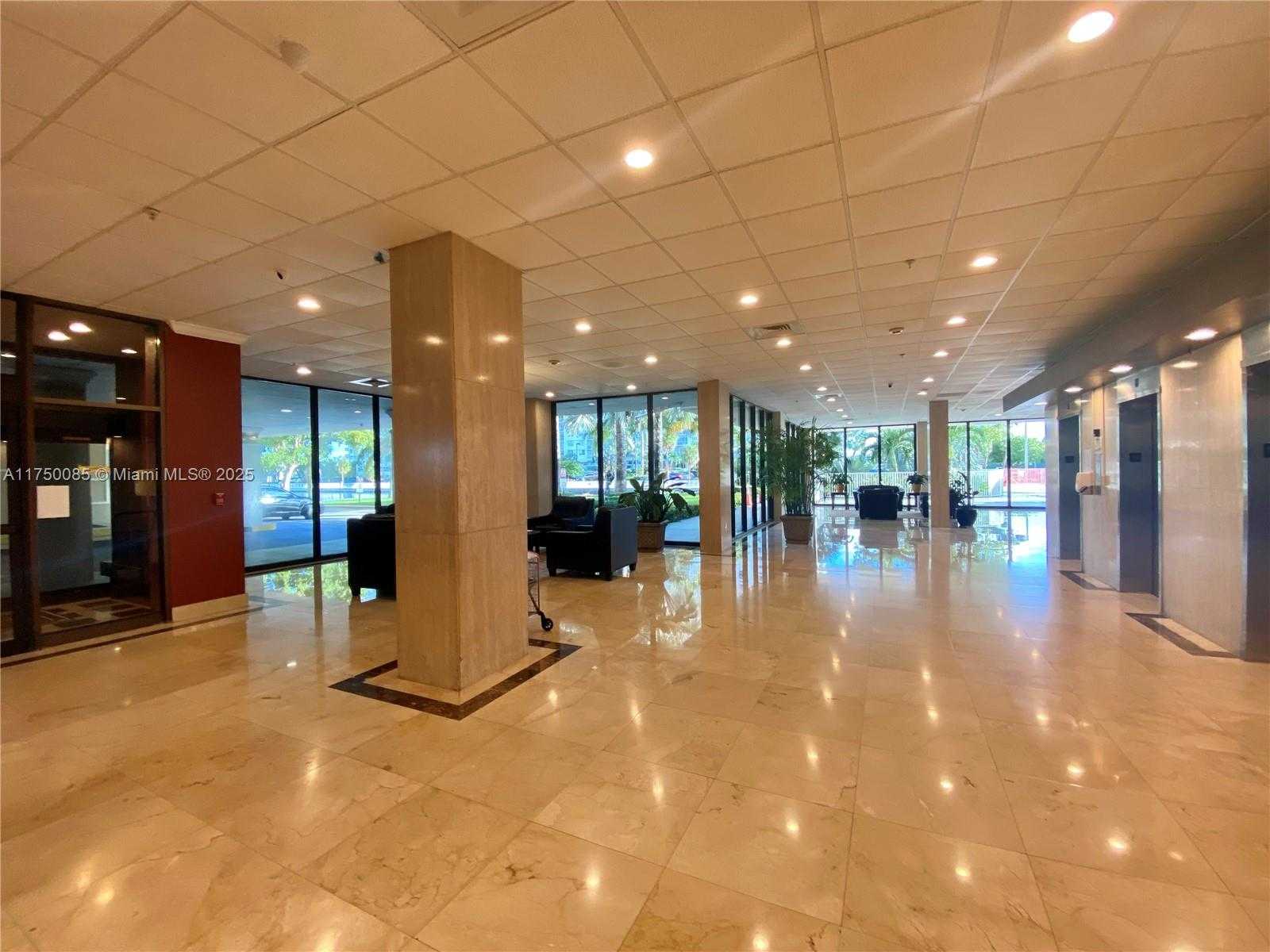 Small Image of 400 KINGS POINT DR #929, Sunny Isles Beach Number 14