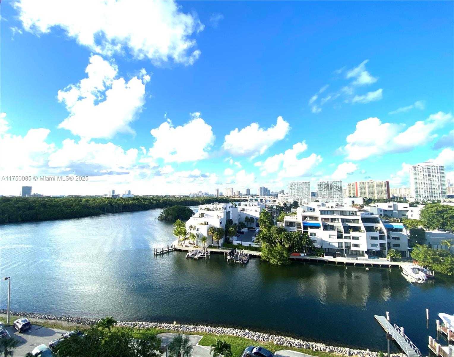 Small Image of 400 KINGS POINT DR #929, Sunny Isles Beach Number 29