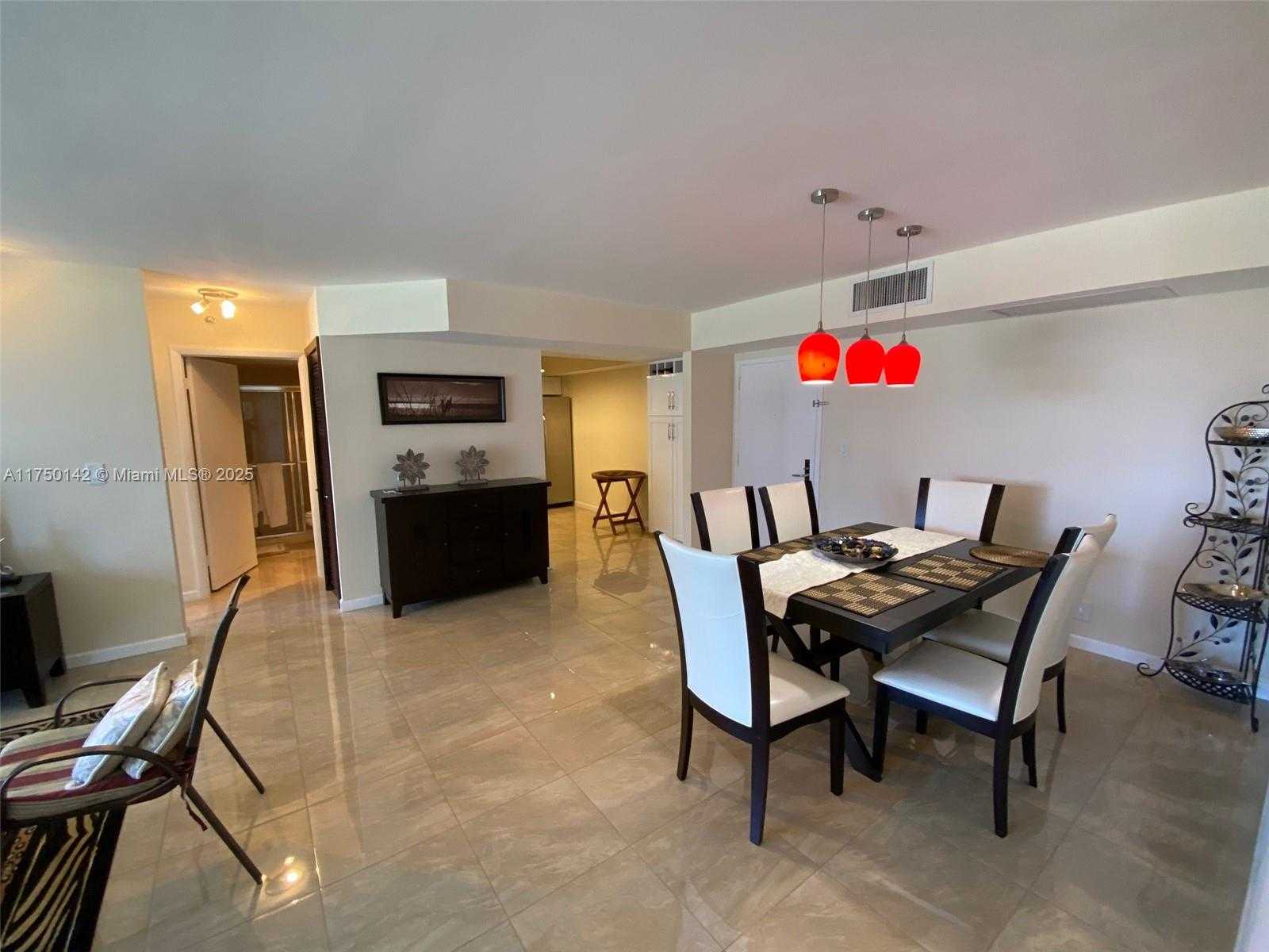 Small Image of 3600 MYSTIC POINTE DR #717, Aventura Number 10