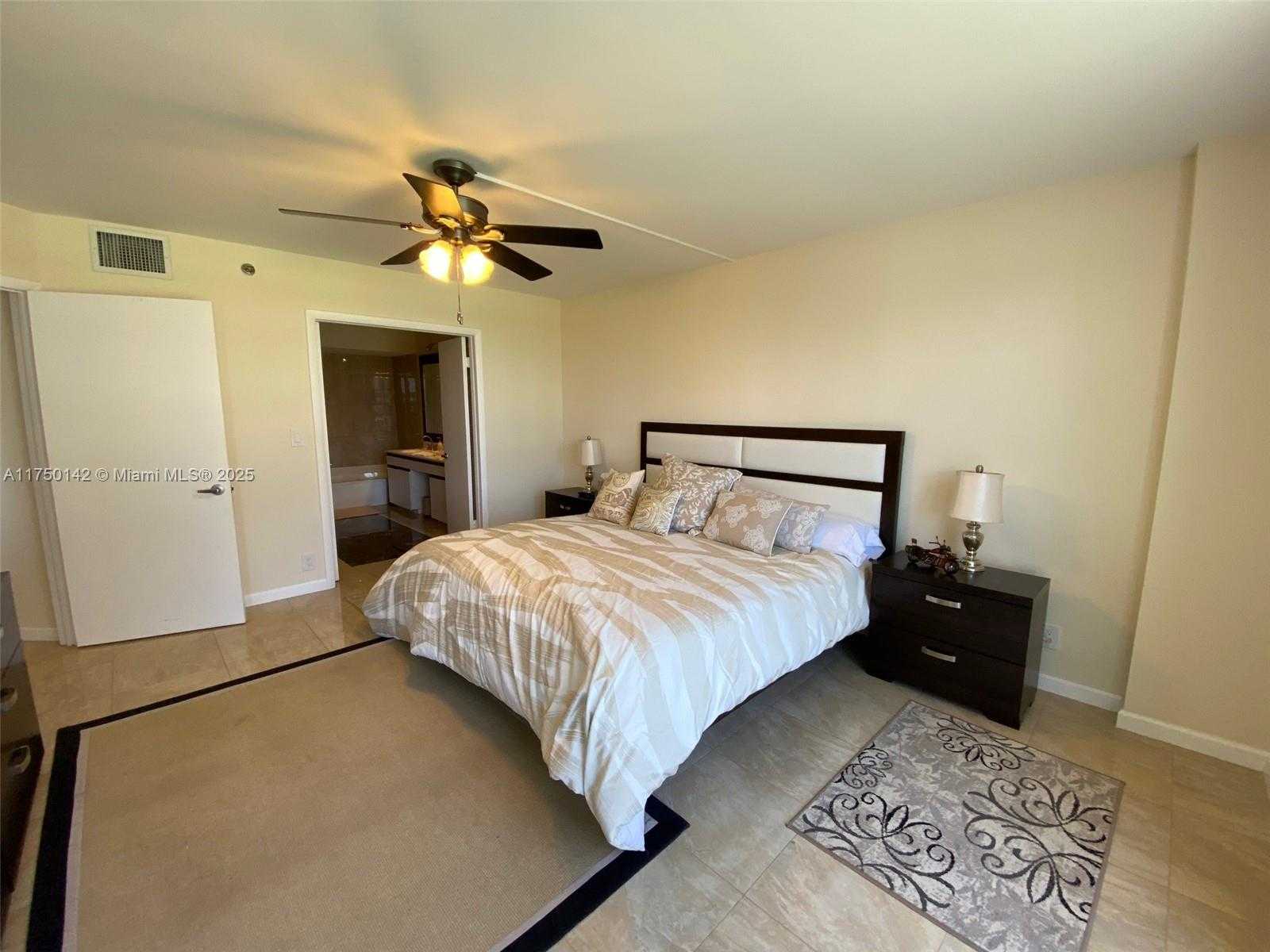 Small Image of 3600 MYSTIC POINTE DR #717, Aventura Number 15
