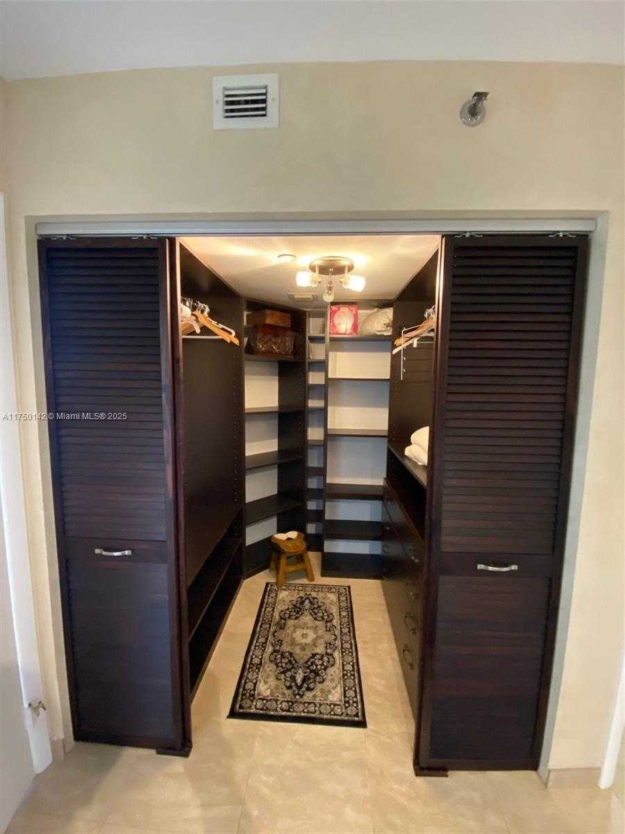 Small Image of 3600 MYSTIC POINTE DR #717, Aventura Number 20
