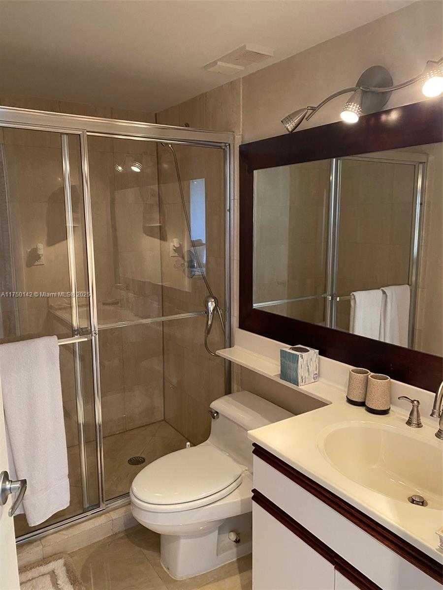 Small Image of 3600 MYSTIC POINTE DR #717, Aventura Number 23