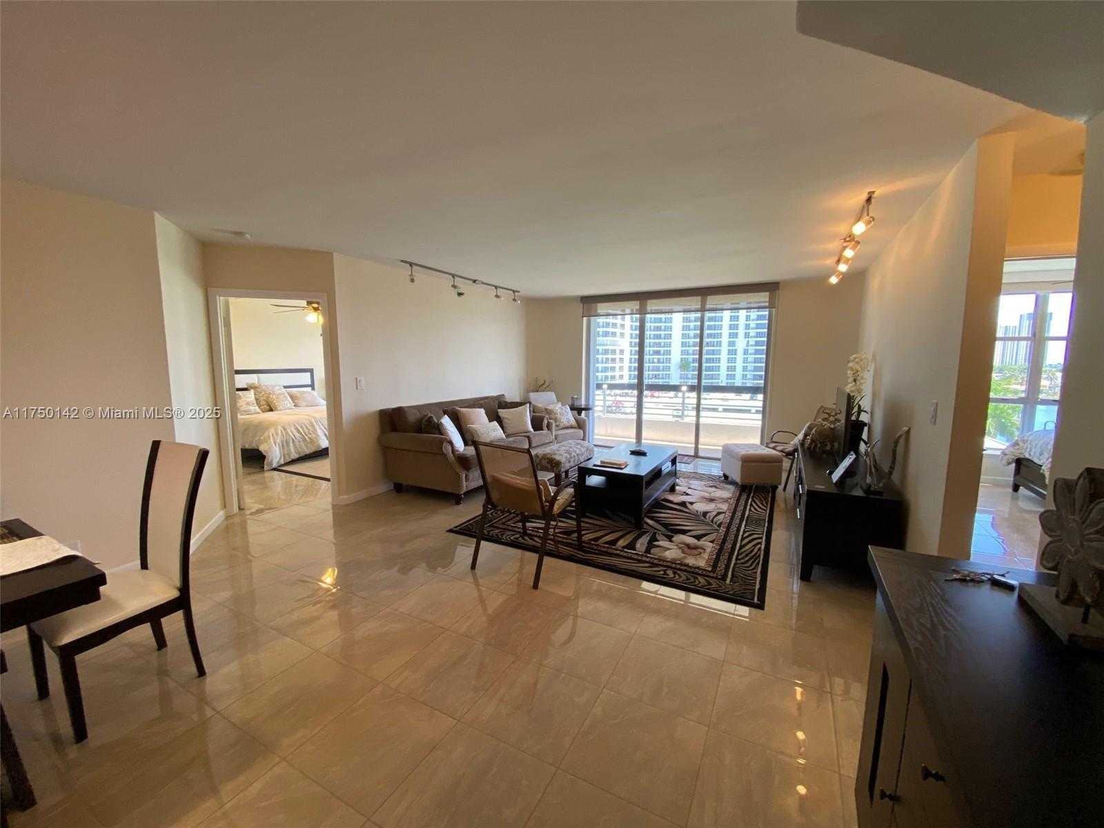 Small Image of 3600 MYSTIC POINTE DR #717, Aventura Number 3