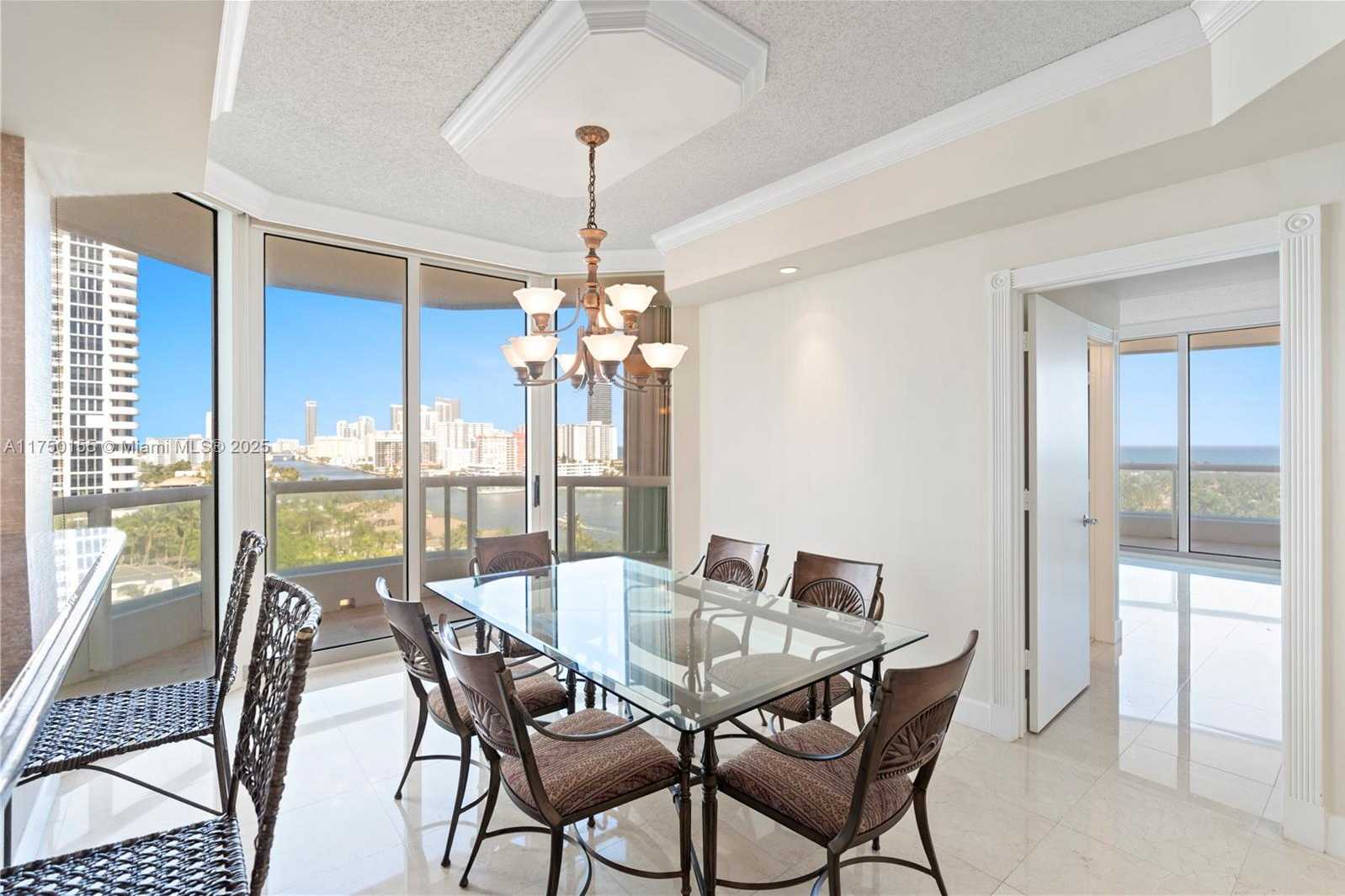 Small Image of 21050 POINT PL #1204, Aventura Number 34