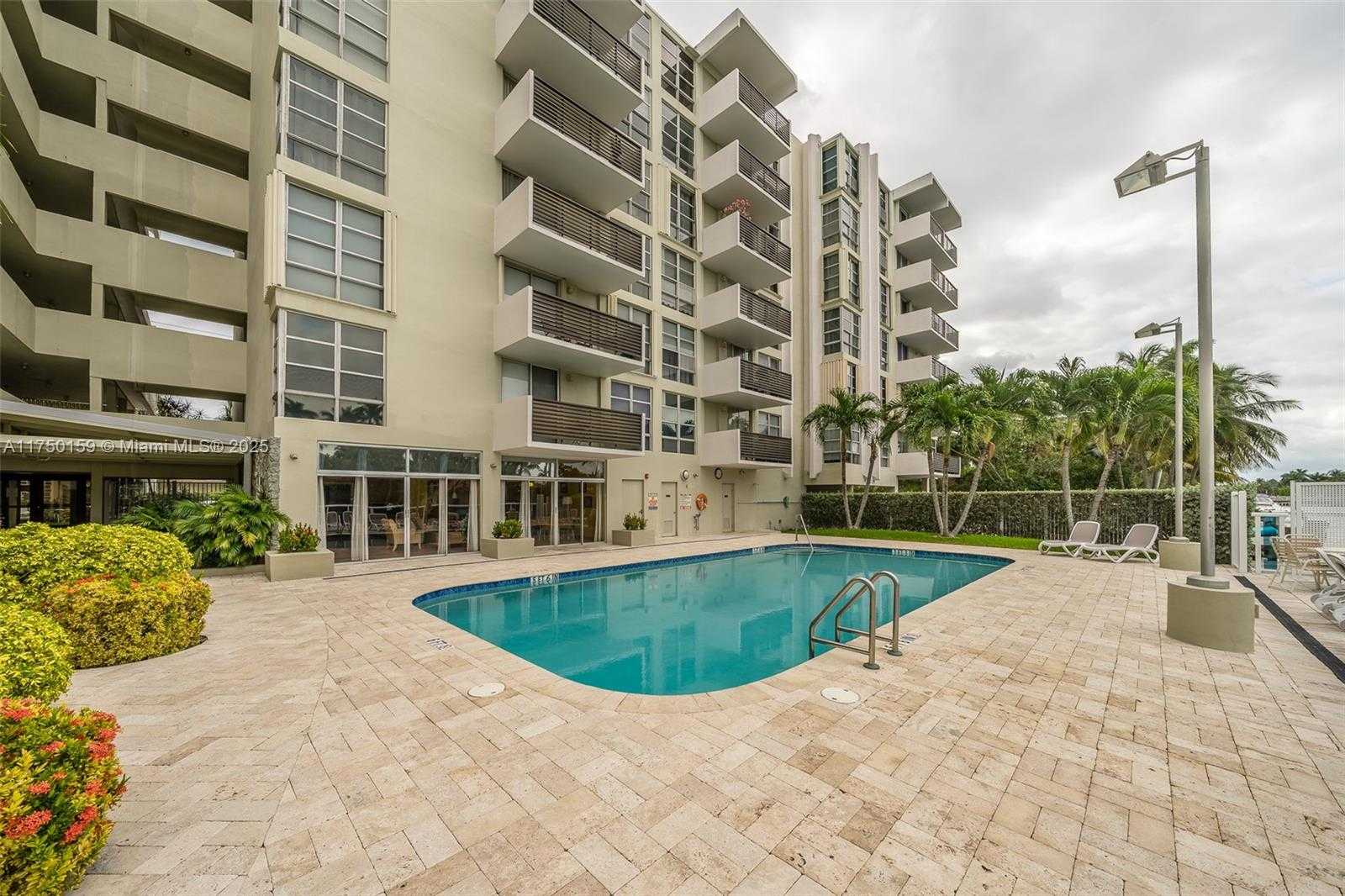 Small Image of 9800 WEST BAY HARBOR DR #308, Bay Harbor Islands Number 14