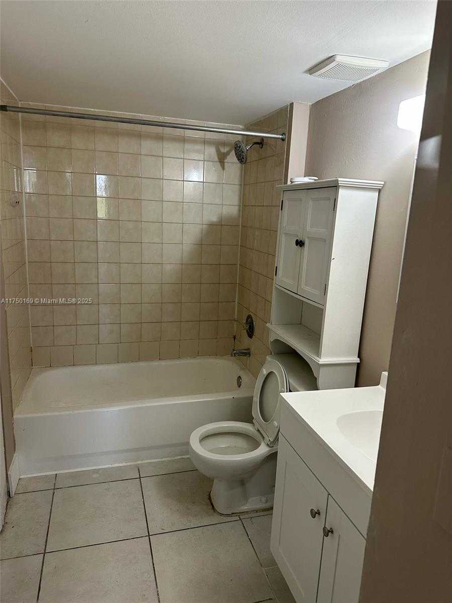 Small Image of 8335 SW 152nd Ave, Miami, FL 33193, USA Number 11
