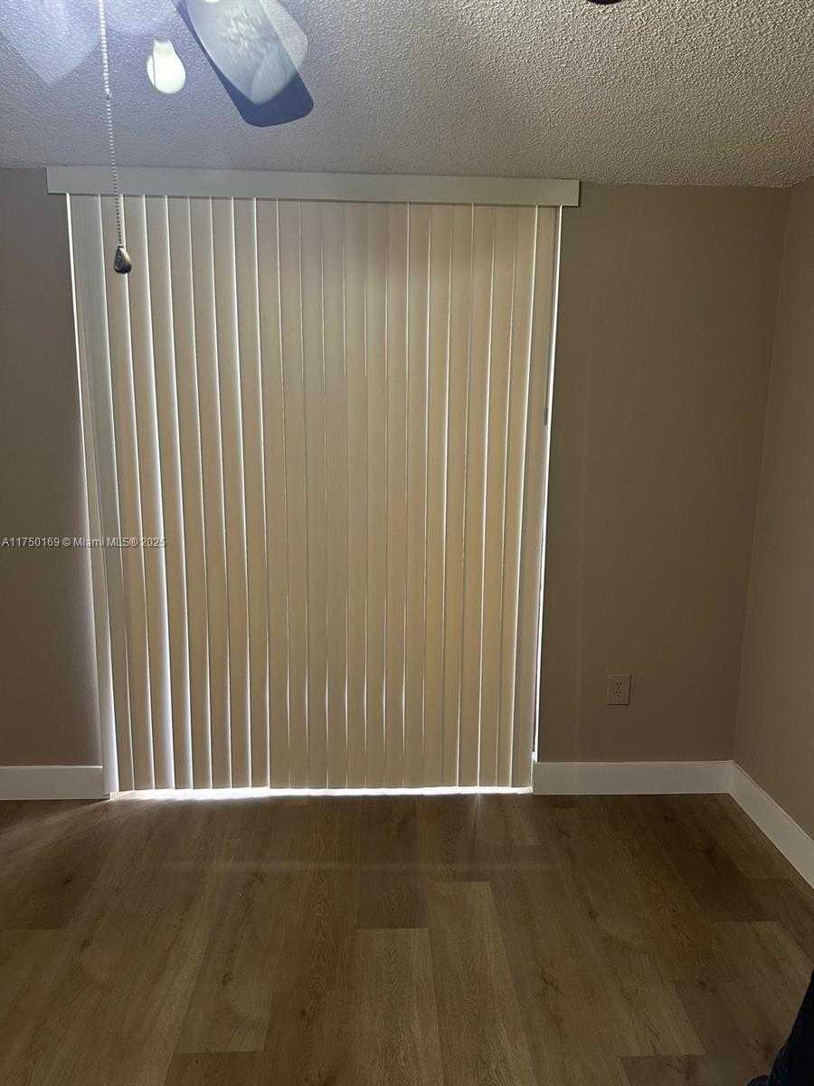 Small Image of 8335 SW 152nd Ave, Miami, FL 33193, USA Number 16