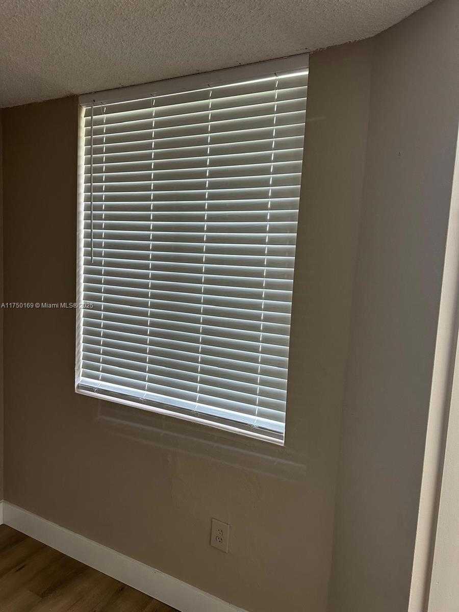 Small Image of 8335 SW 152nd Ave, Miami, FL 33193, USA Number 17