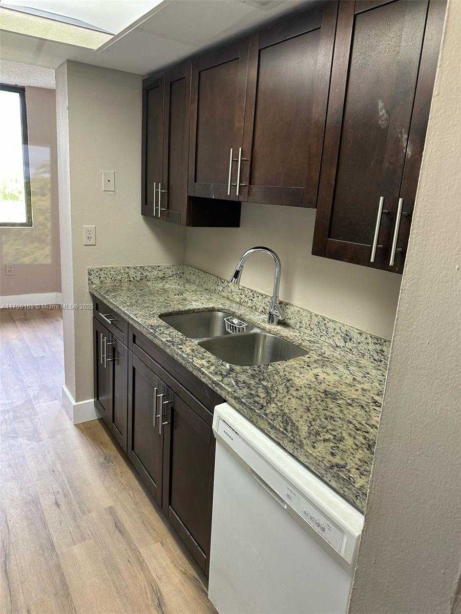 Small Image of 8335 SW 152nd Ave, Miami, FL 33193, USA Number 4